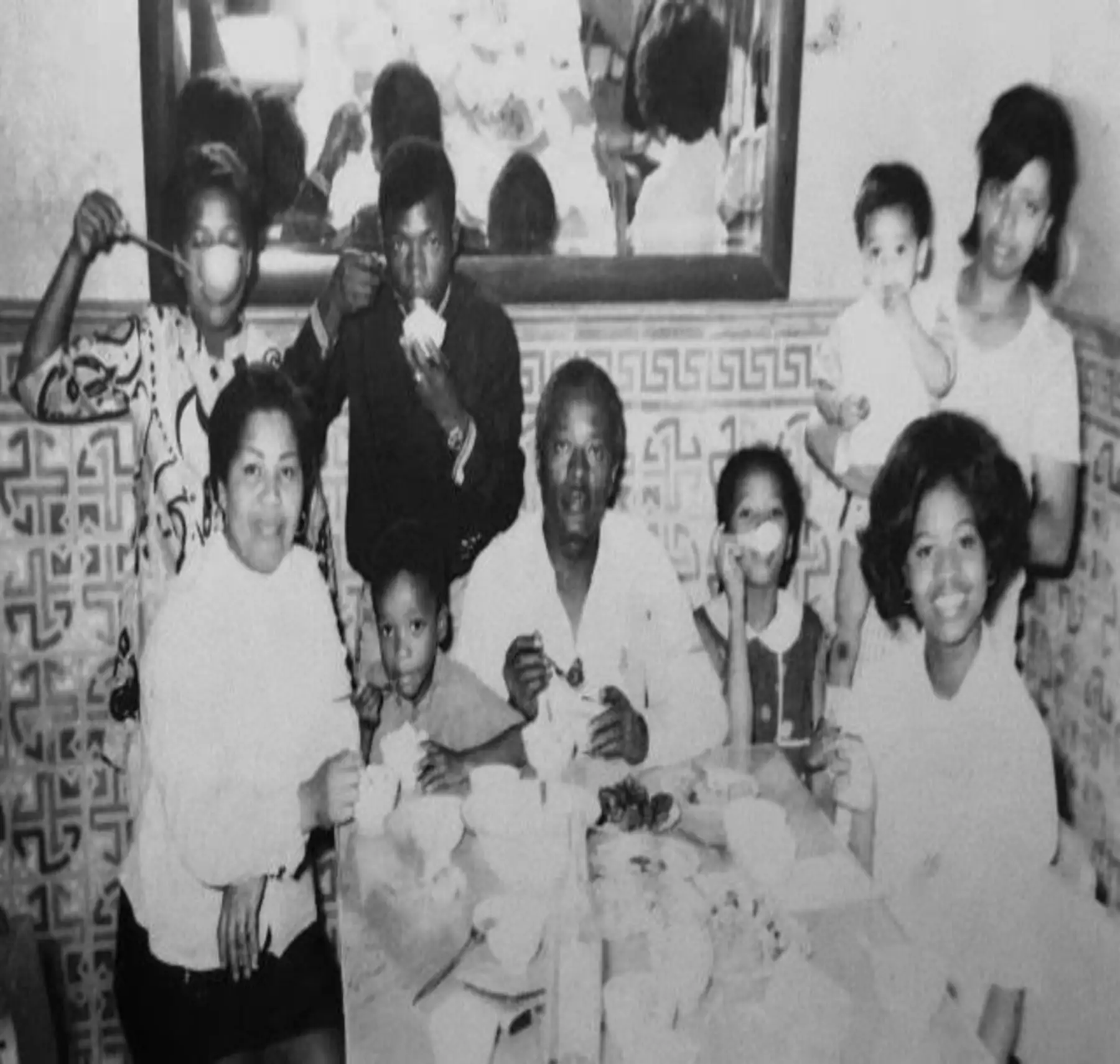Lanzan primer libro sobre la historia de Perú Negro.