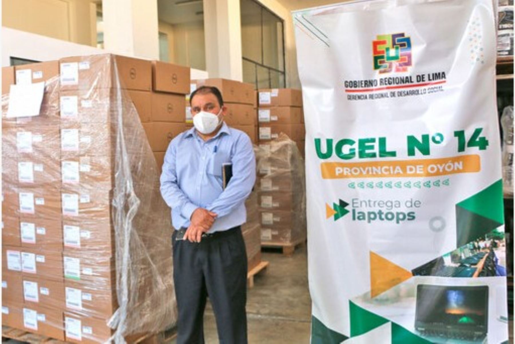 Laptops adquiridas para los maestros de la localidad de Oyón, región Lima.