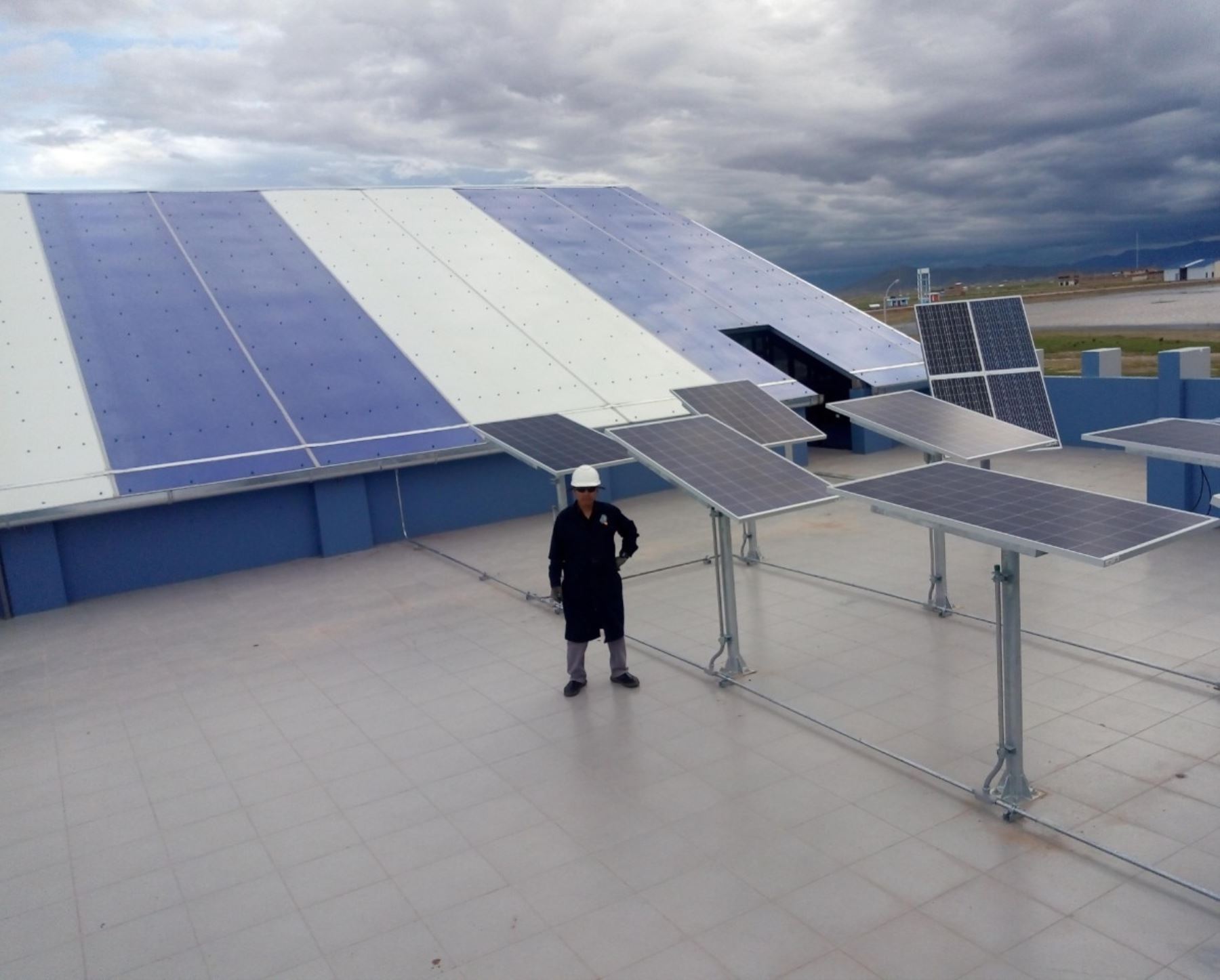 Investigadores de la Universidad Nacional de Juliaca, región Puno, desarrollan una tecnología para brindar energía renovable en zonas rurales del Altiplano. ANDINA/Difusión