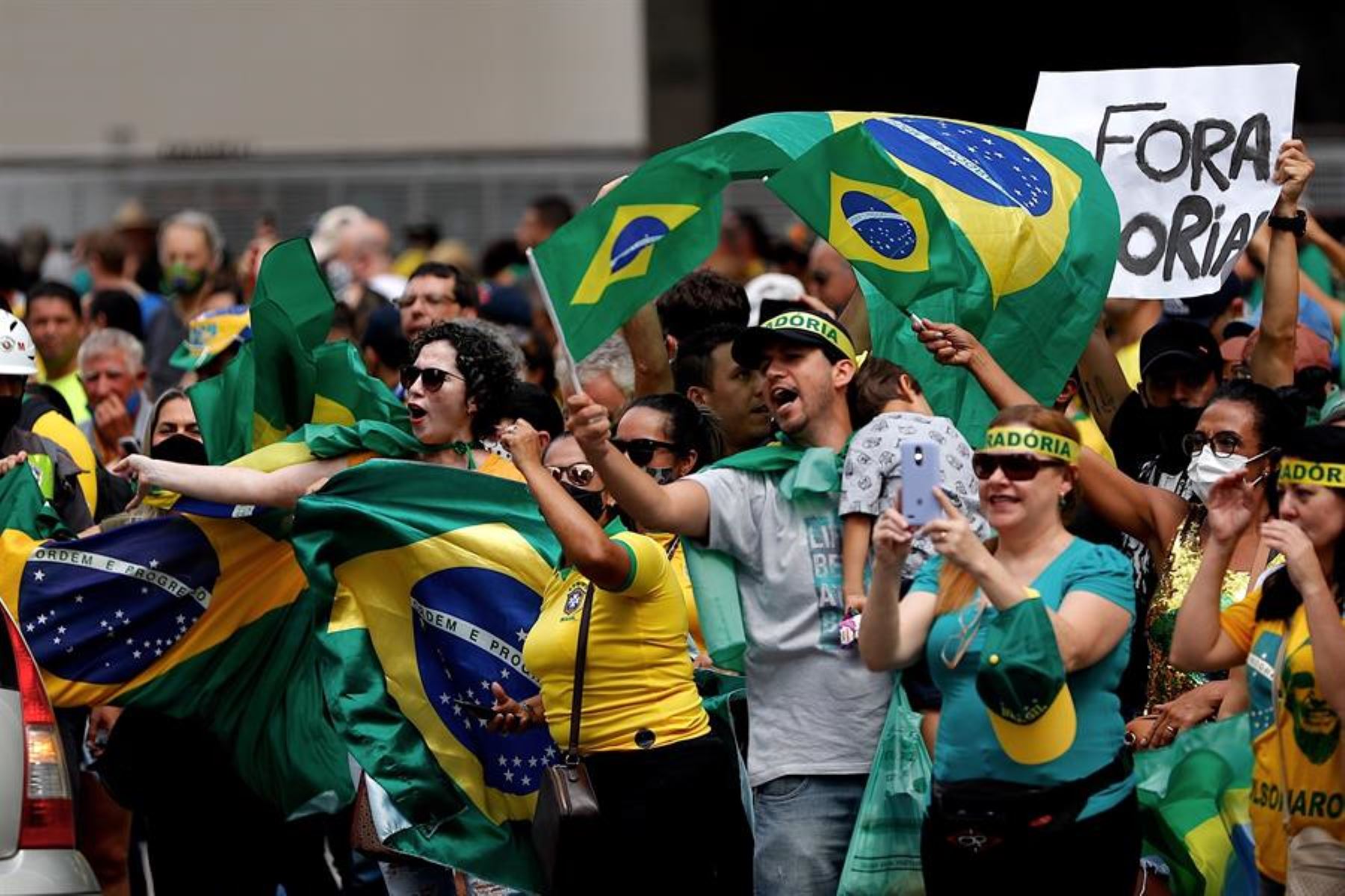 Corte Suprema rechaza la petición de Bolsonaro de anular los confinamientos.