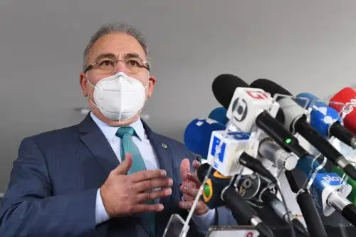 Con 212 millones de habitantes, Brasil supera los 2,000 muertos diarios por coronavirus covid-19 en promedio. Foto: AFP.
