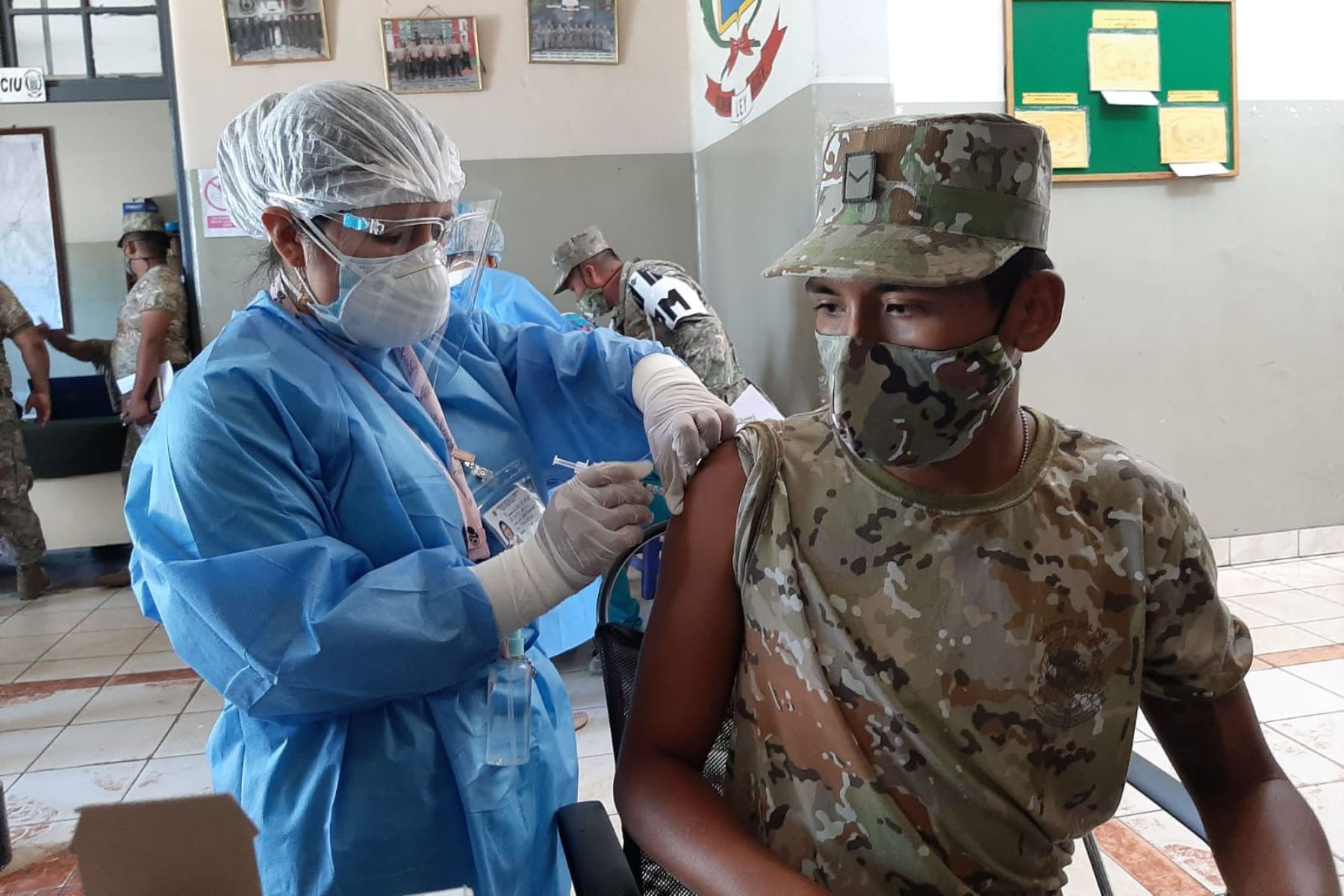El Ejército recibió 768 vacunas, mientras que a la Marina se les entregó las 36 dosis restantes. Foto: Difusión