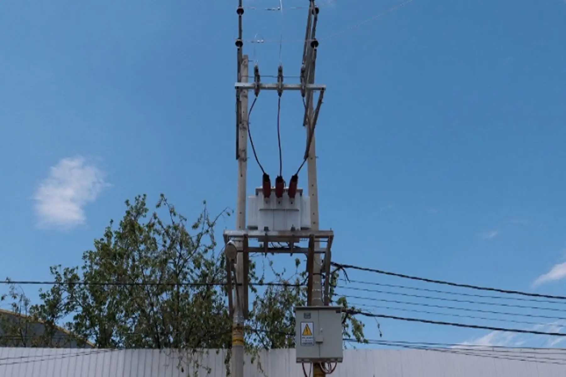 Se instalaron 12 nuevas subestaciones; asimismo, se realizaron trabajos de ampliación de potencia, factibilidad, asesoría técnica, entre otros.
