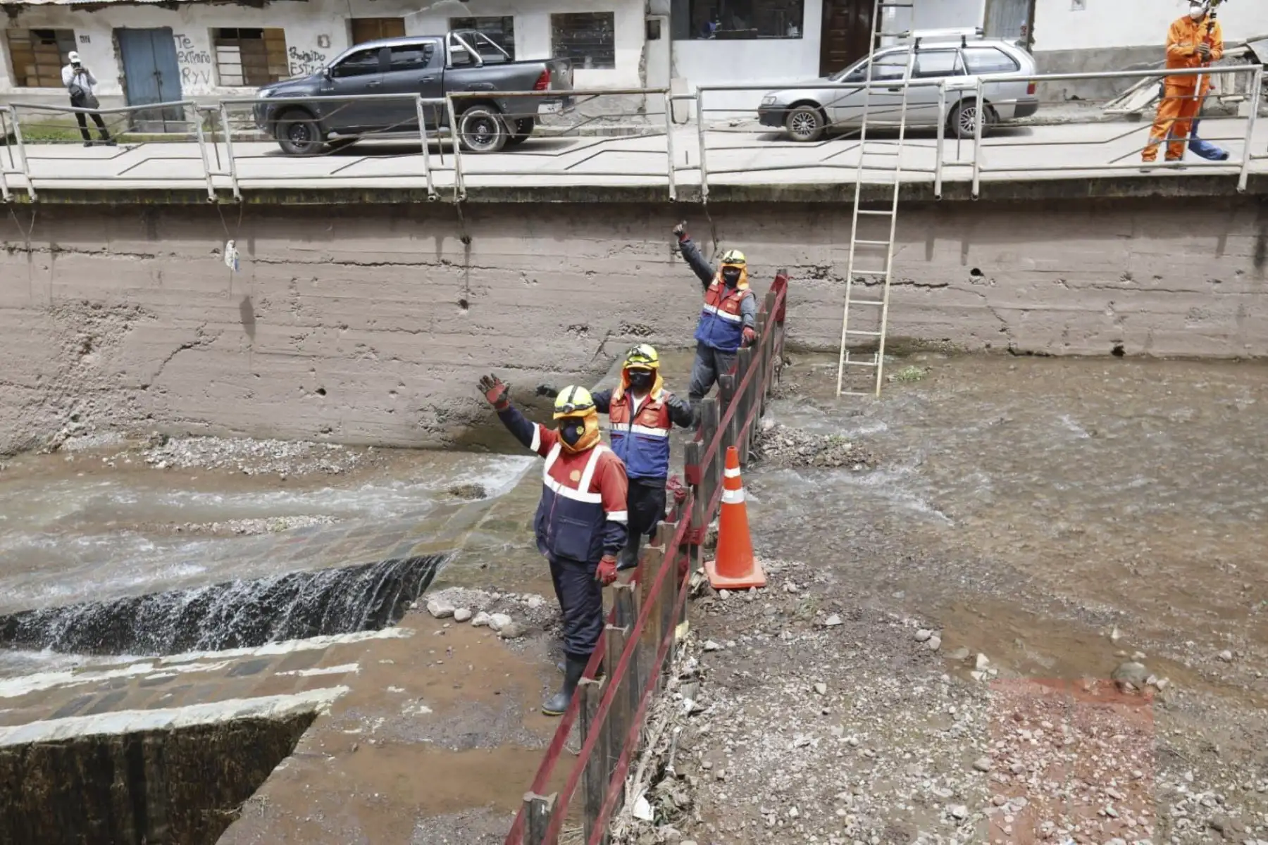 Ministra de vivienda Solangel Fernández inspeccionó obras que son financiadas por el MVCS. Además, supervisó el acondicionamiento de espacios públicos para reactivación económica.  Foto: ANDINA/MVCS