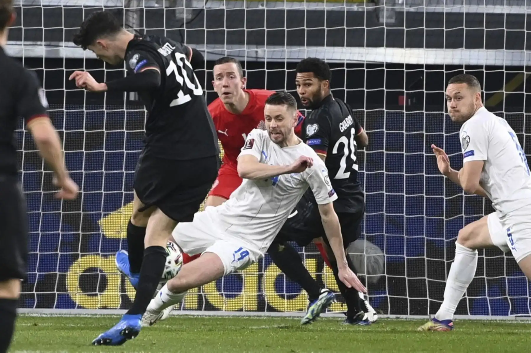 El centrocampista alemán Kai Havertz anota el segundo gol durante el partido de fútbol de clasificación de la Copa Mundial de la FIFA Qatar 2022 Alemania vs Islandia en Duisburg, Alemania occidental. Foto: AFP