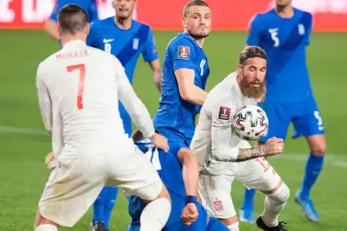 España queda en una posición incómoda en el grupo B, que encabeza Suecia, vencedora este jueves ante Georgia 1-0. Foto: AFP