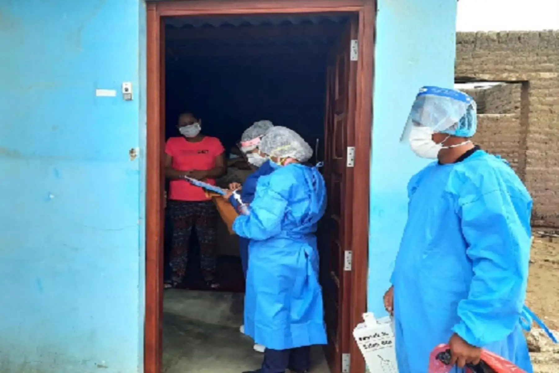Se están reforzando las actividades de vigilancia, control de larvas y fumigación para evitar la transmisión de la enfermedad.