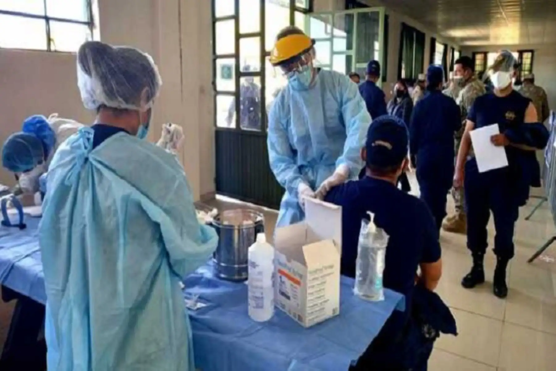 El director regional de Salud de Puno, Walther Sebastián Oporto Pérez, precisó que las vacunas se recibieron y aplicaron con la debida rapidez y eficiencia.