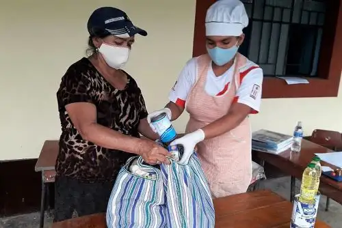 Qali Warma continúa con la distribución de alimentos para escolares de la región Piura.