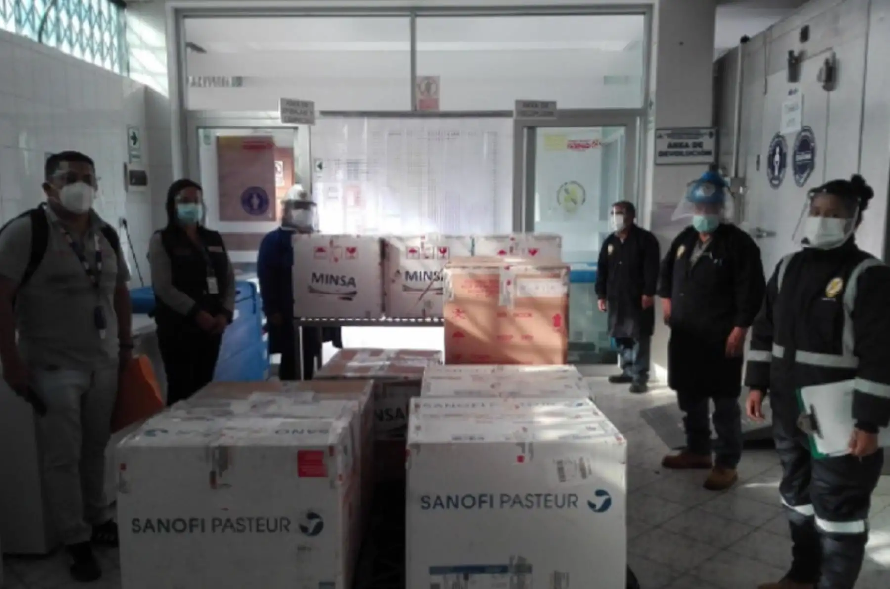 La región Cusco recibió 1,170 vacunas Pfizer y la próxima semana comenzará el proceso de inmunización a sus adultos mayores de 80 años.