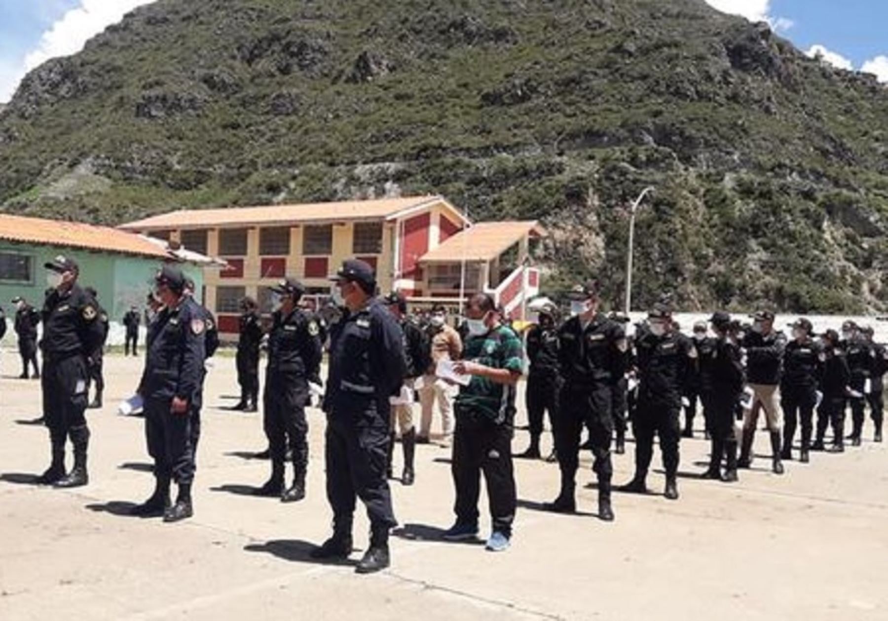 Un total de 4,840 dosis del fármaco de Pfizer arribaron a la región Áncash para iniciar el proceso de vacunación a efectivos de la Policía Nacional del Perú.
