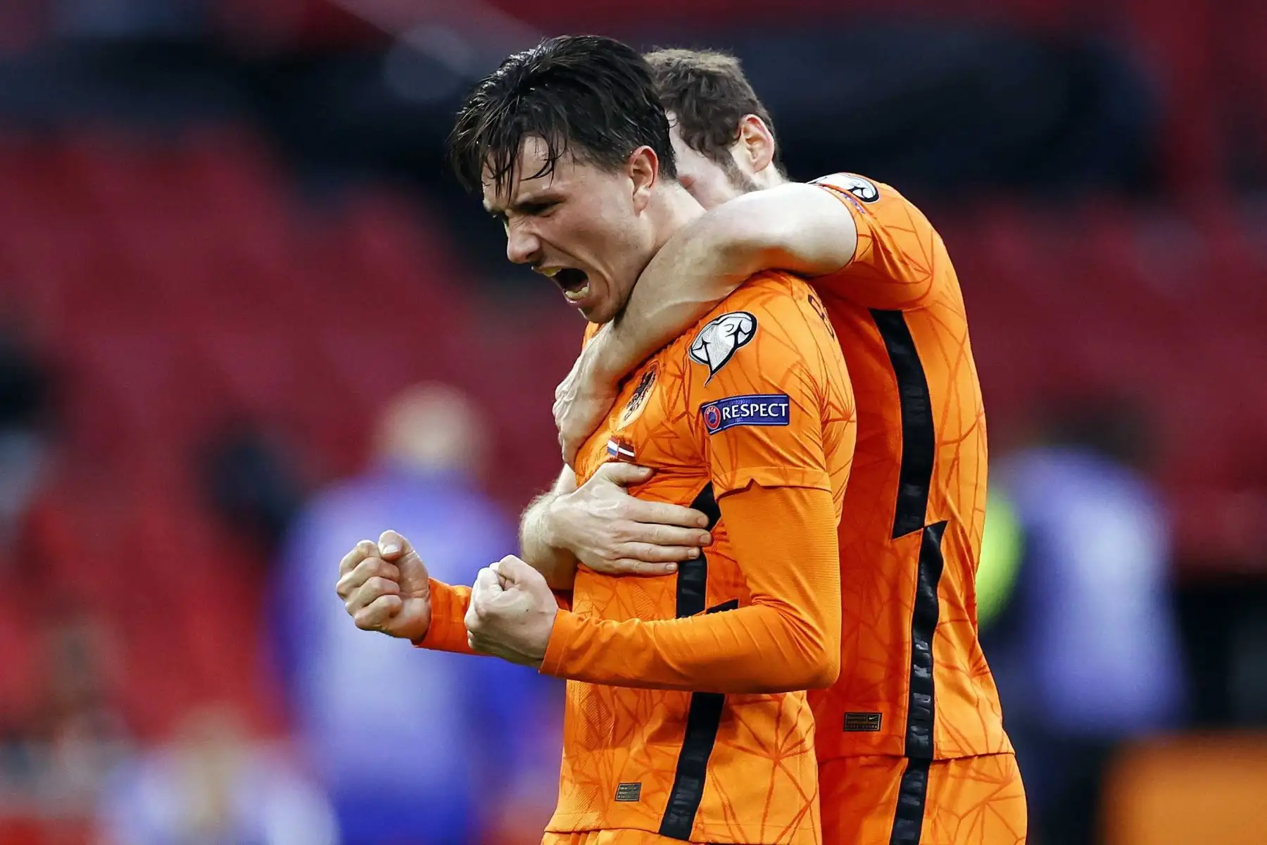 Steven Berghuis  de Holanda celebra tras anotar el gol 1-0 durante el partido clasificatorio para la Copa Mundial de la FIFA 2022 entre Holanda y Letonia en el Johan Cruijff Arena en Amsterdam.
Foto: AFP