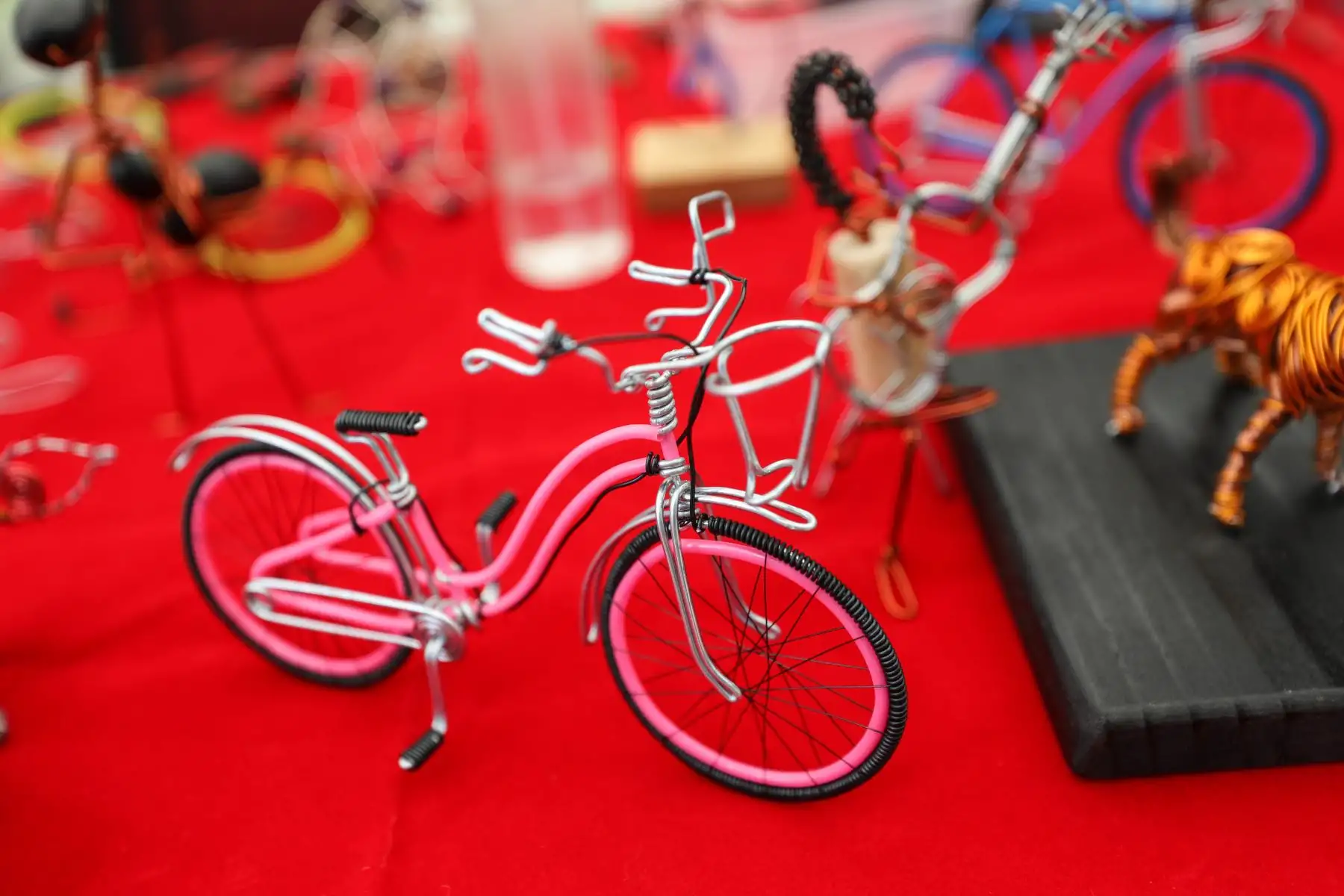 Con el propósito de recuperar espacios públicos para que los ciudadanos desarrollen diferentes actividades deportivas, recreativas y culturales, la Municipalidad Metropolitana de Lima vuelve a implementar el programa "Al Damero de Pizarro sin carro".
Foto: Municipalidad de Lima
