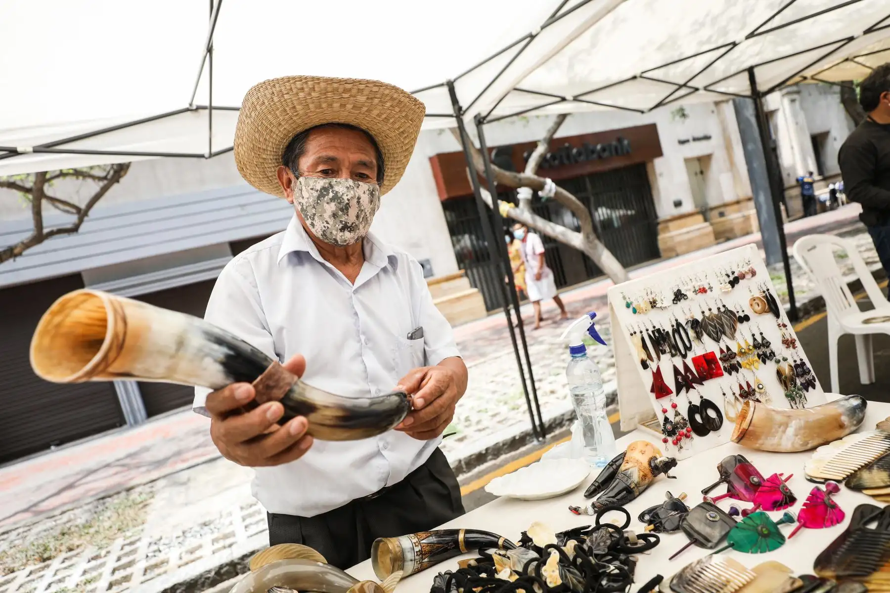 Con el propósito de recuperar espacios públicos para que los ciudadanos desarrollen diferentes actividades deportivas, recreativas y culturales, la Municipalidad Metropolitana de Lima vuelve a implementar el programa "Al Damero de Pizarro sin carro".
Foto: Municipalidad de Lima
