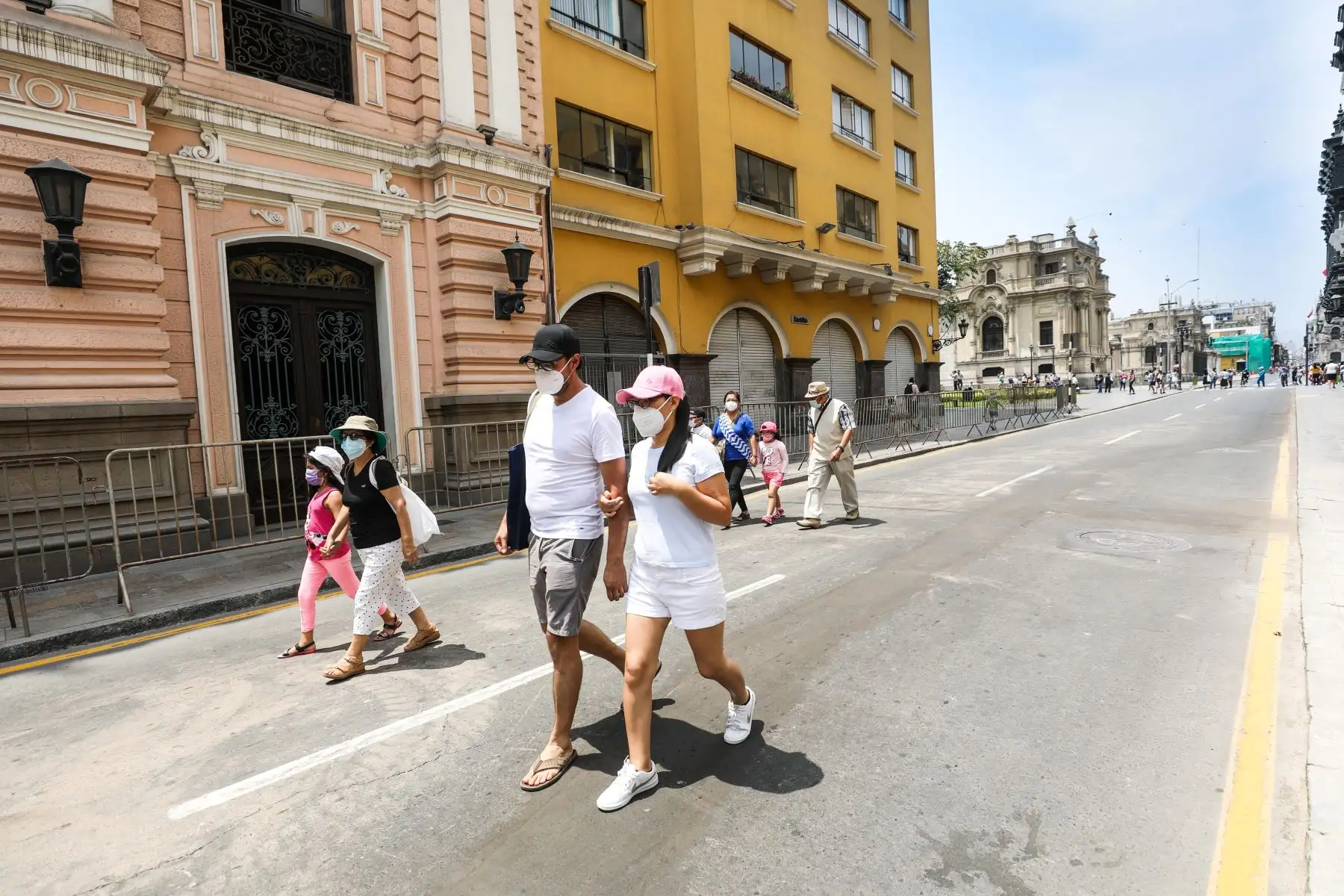 Con el propósito de recuperar espacios públicos para que los ciudadanos desarrollen diferentes actividades deportivas, recreativas y culturales, la Municipalidad Metropolitana de Lima vuelve a implementar el programa "Al Damero de Pizarro sin carro".
Foto: Municipalidad de Lima