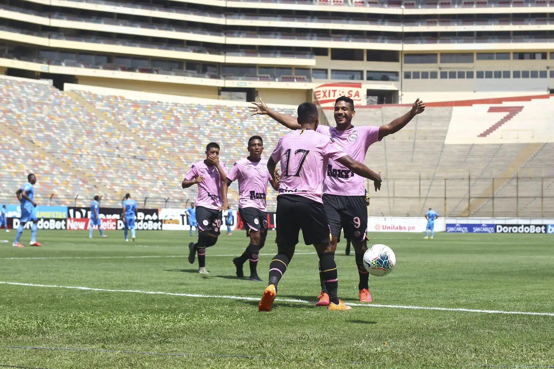 Joao Villamarín anota el segundo gol para Sport Boys ante Binacional por la tercera jornada de la Liga 1, en el estadio Alejandro Villanueva. Foto: Liga 1