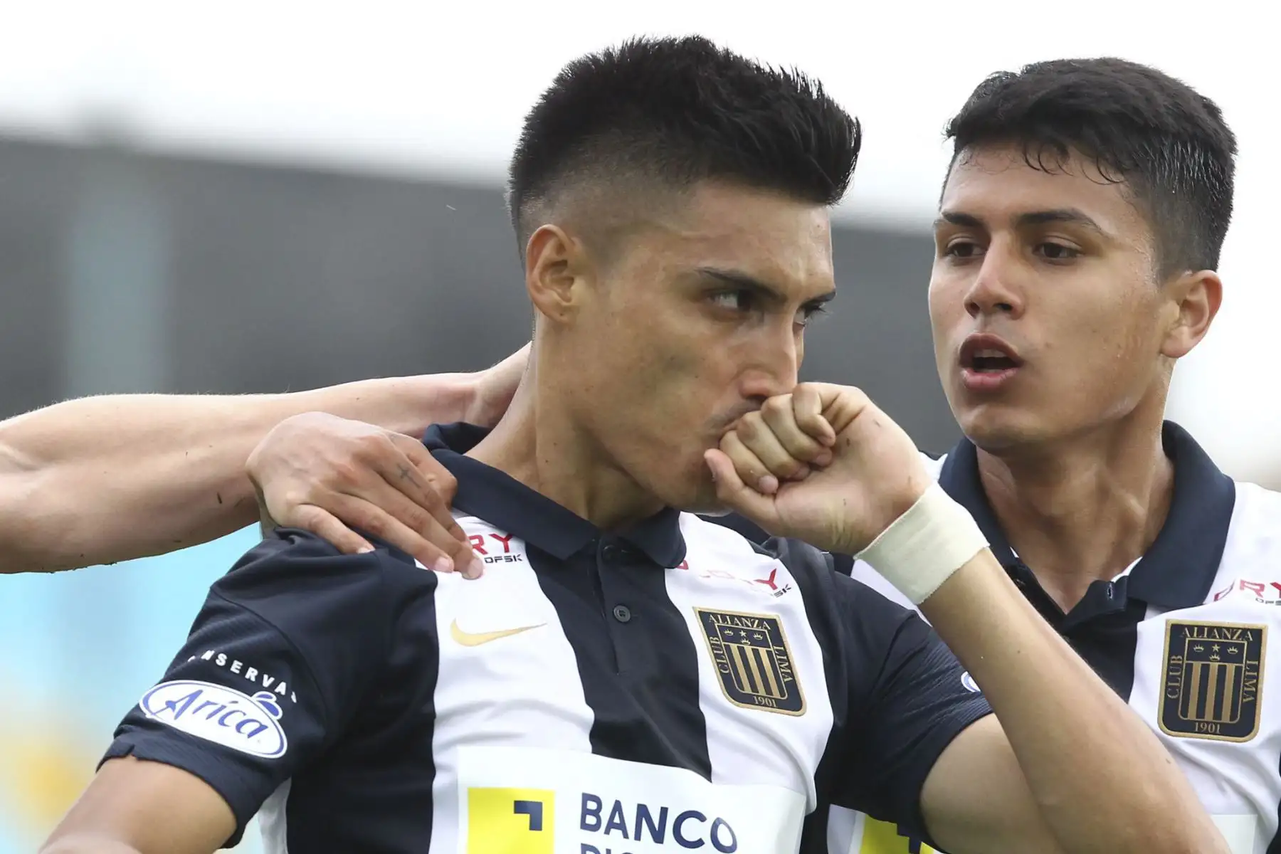 José Manzaneda de Alianza Lima marca el 1-1 ante Cusco FC por la Liga 1, en el estadio Alberto Gallardo. Foto: Liga 1