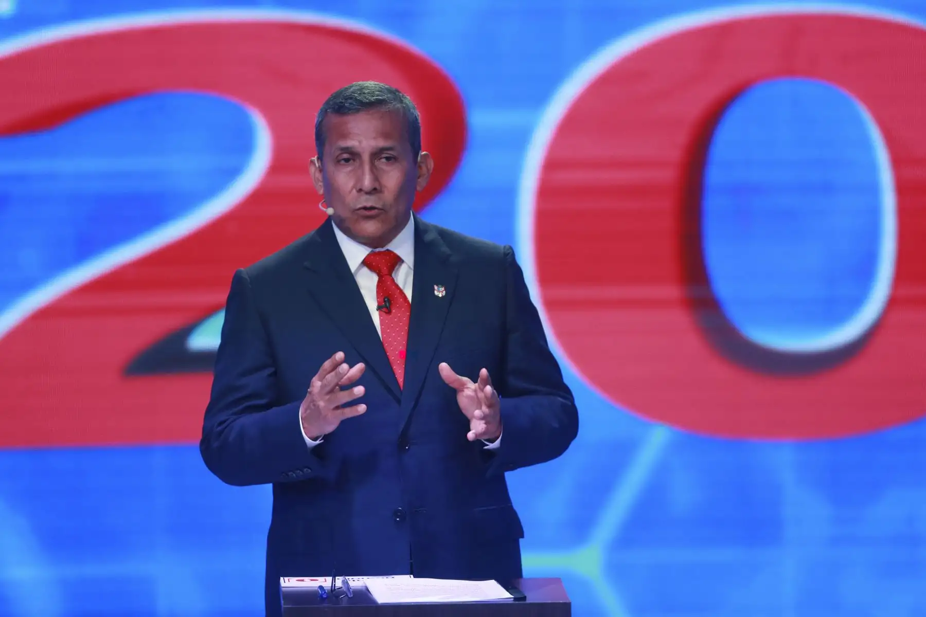 Ollanta Humala, del Partido Nacionalista Peruano participa en la segunda fecha del debate de candidatos presidenciales organizado por el Jurado Nacional de Elecciones (JNE), previo a los comicios generales del 11 de abril. 
Foto: ANDINA/Carla Patiño Ramírez