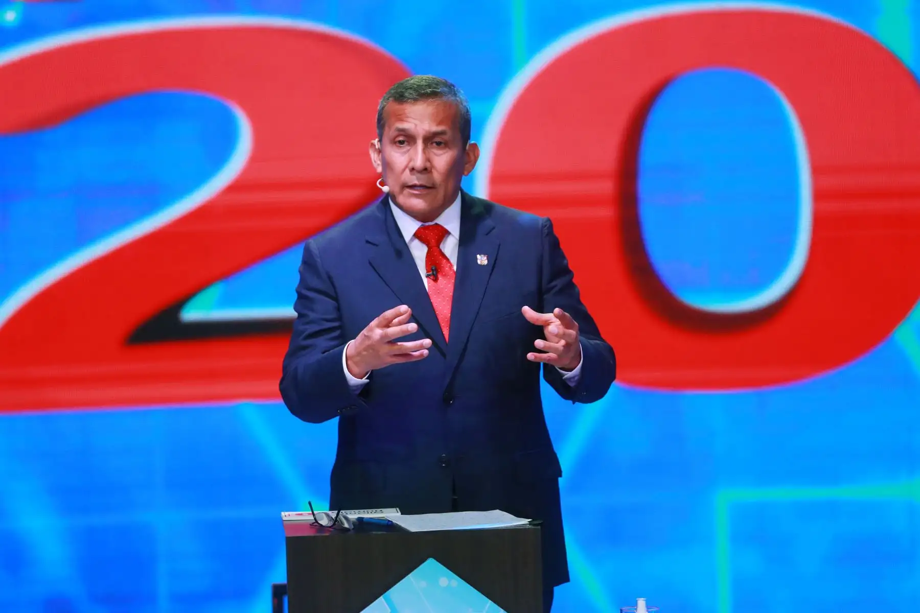 Ollanta Humala, del Partido Nacionalista Peruano participa en la segunda fecha del debate de candidatos presidenciales organizado por el Jurado Nacional de Elecciones (JNE), previo a los comicios generales del 11 de abril. 
Foto: ANDINA/Carla Patiño Ramírez