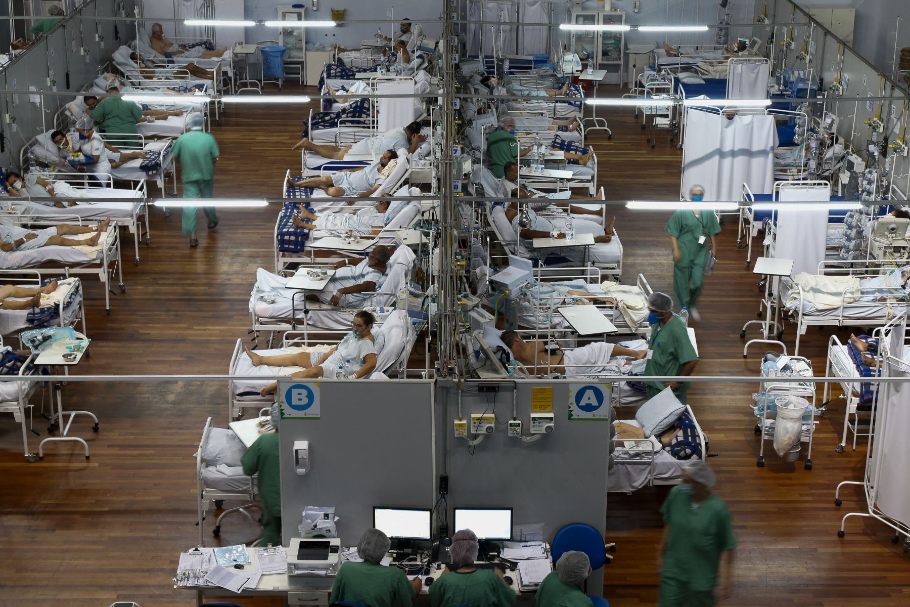 El avance de la ómicron vuelve a presionar el sistema hospitalario en Brasil