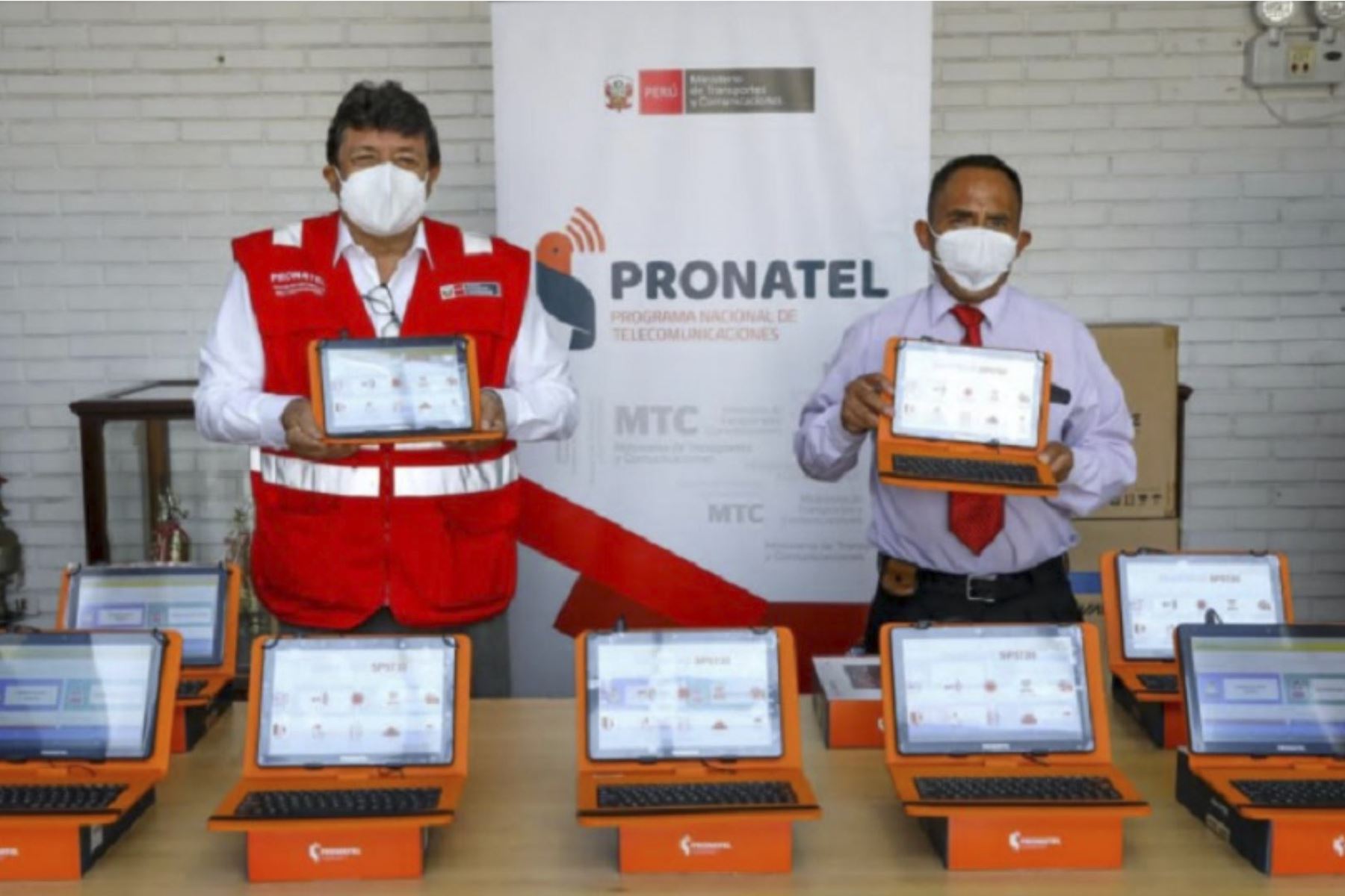 El Ministerio de Transportes y Comunicaciones, a través del Programa Nacional de Telecomunicaciones (Pronatel), entregó el último lote de tabletas que corresponden a los dos primeros años de la puesta en operación del Proyecto Regional de Conectividad de Ayacucho, el cual se funciona desde el año 2019.
