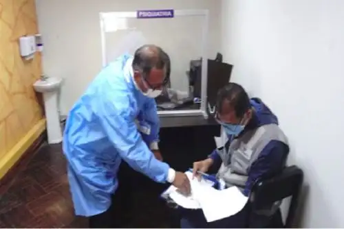 Certificados médicos serían presuntamente ofrecidos a ciudadanos que buscan reunir los requisitos para tramitar la licencia de uso de armas de fuego ante la Sucamec.
