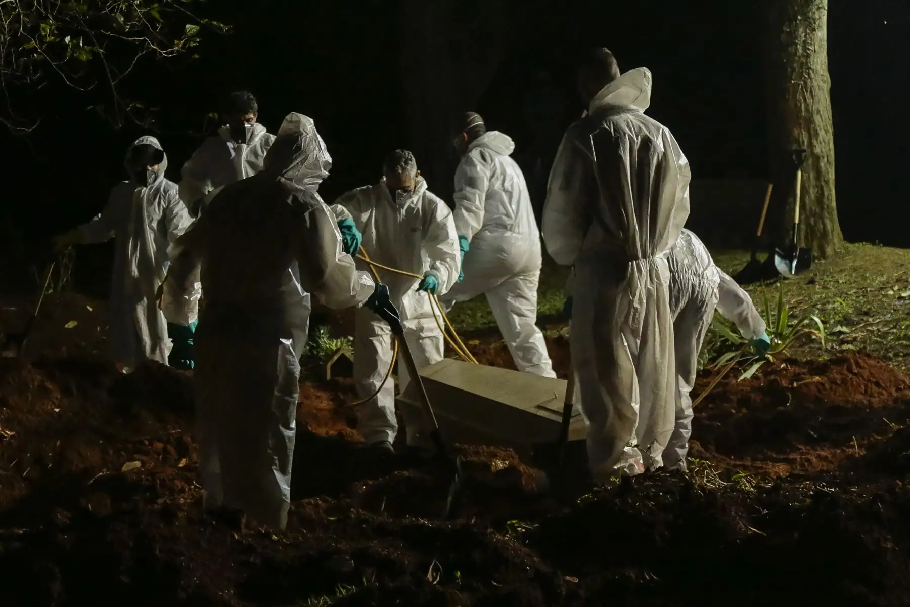 Cementerio de Vila Formosa en Sao Paulo Brasil, en medio de la nueva pandemia del coronavirus. Foto: AFP