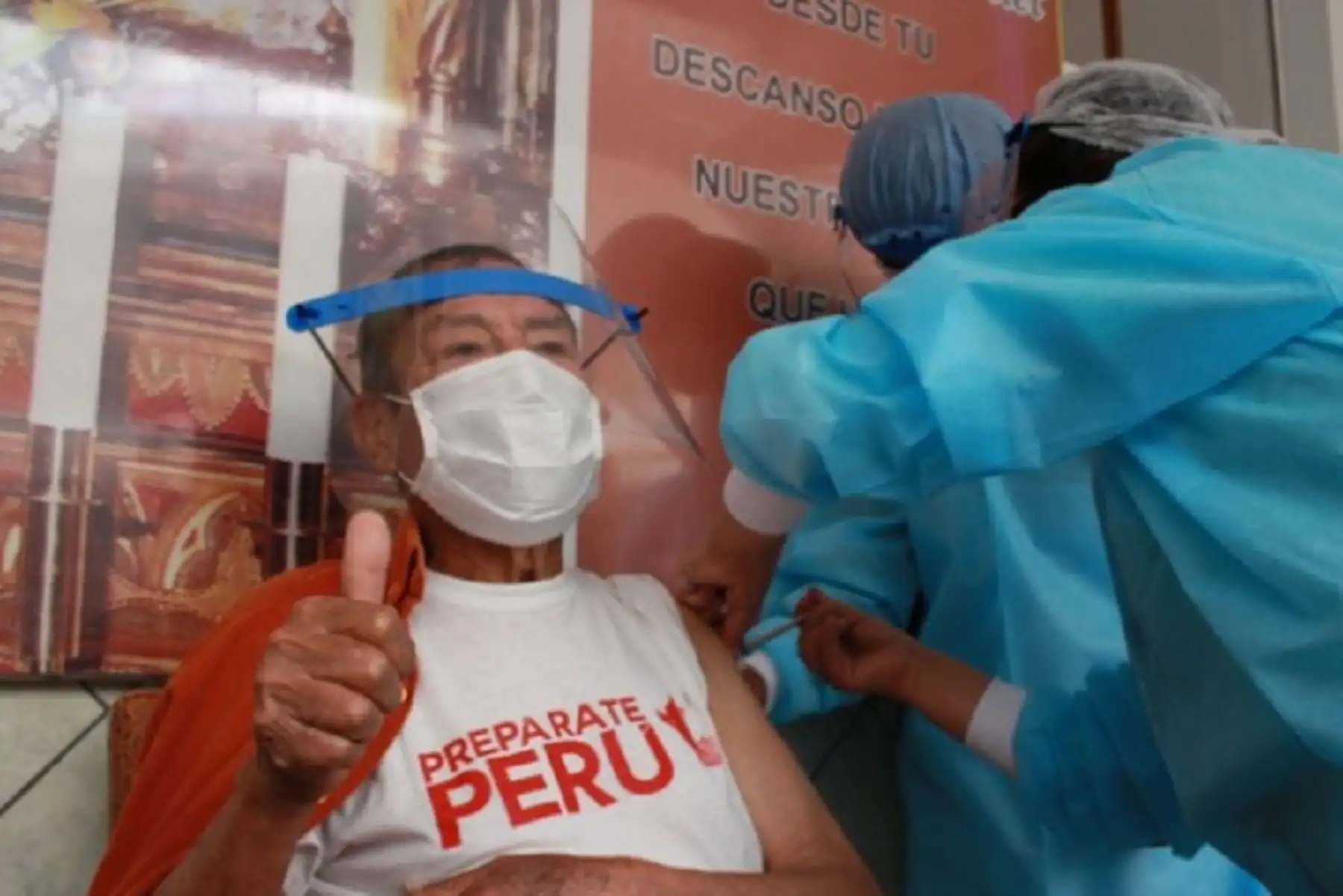Adultos mayores de 10 provincias de Cusco serán vacunados mañana y el jueves 6 de mayo, anunció la Geresa Cusco. ANDINA/Difusión