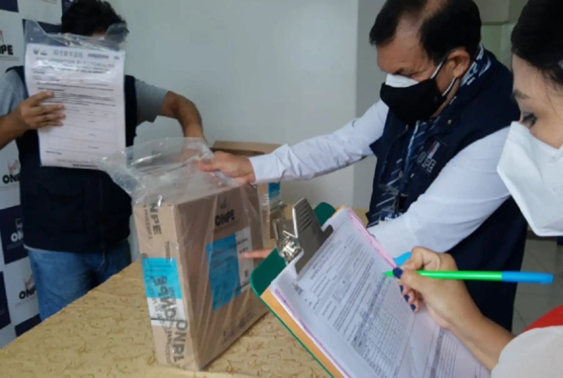 La Oficina Descentralizada de Procesos Electorales (ODPE) Leoncio Prado y el Jurado Electoral Especial (JEE) de Leoncio Prado verificaron el material electoral que se utilizará en las mesas de sufragio de esta jurisdicción, con motivo del desarrollo de las Elecciones Generales 2021.