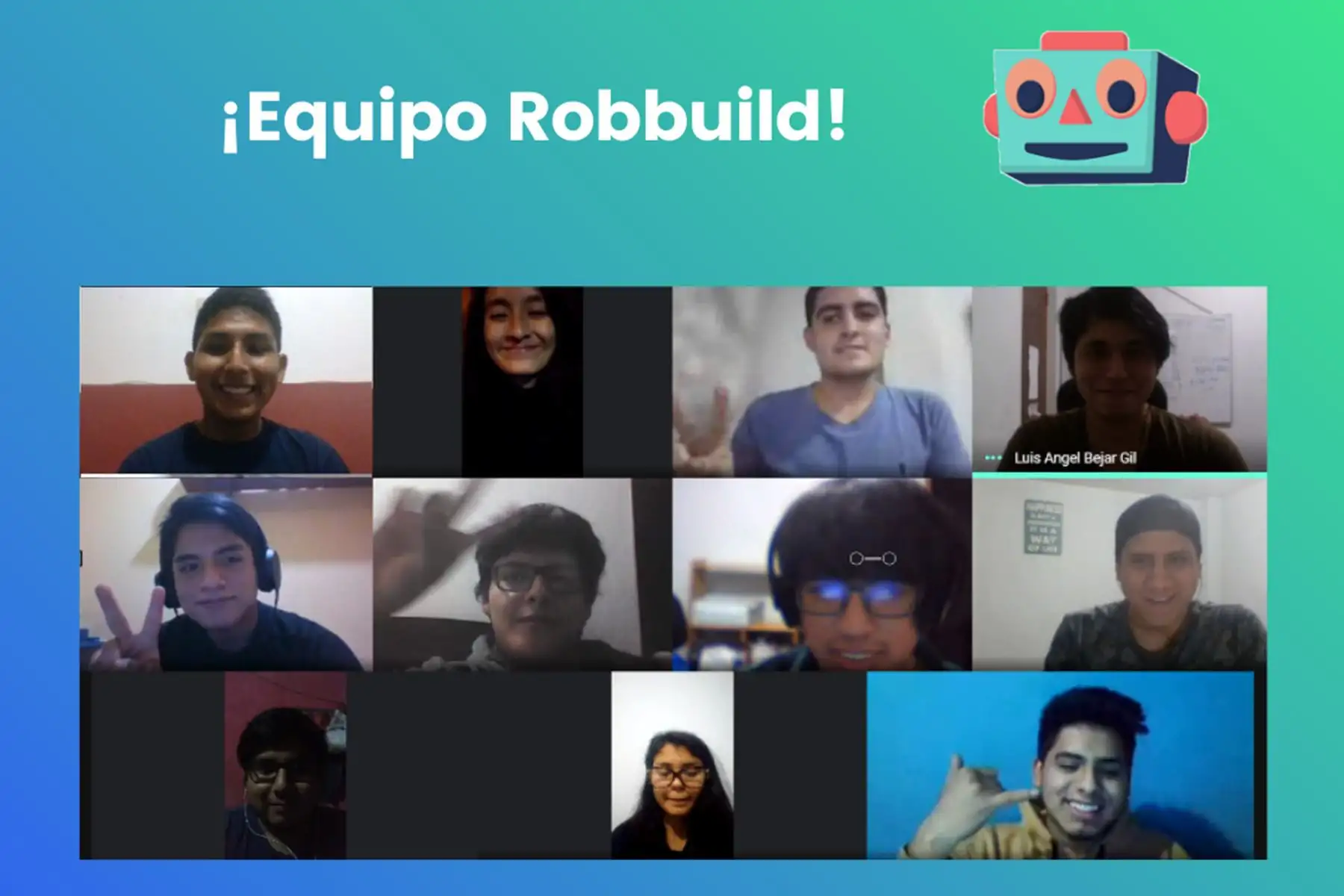 Jóvenes enseñan robótica para niños con simuladores online