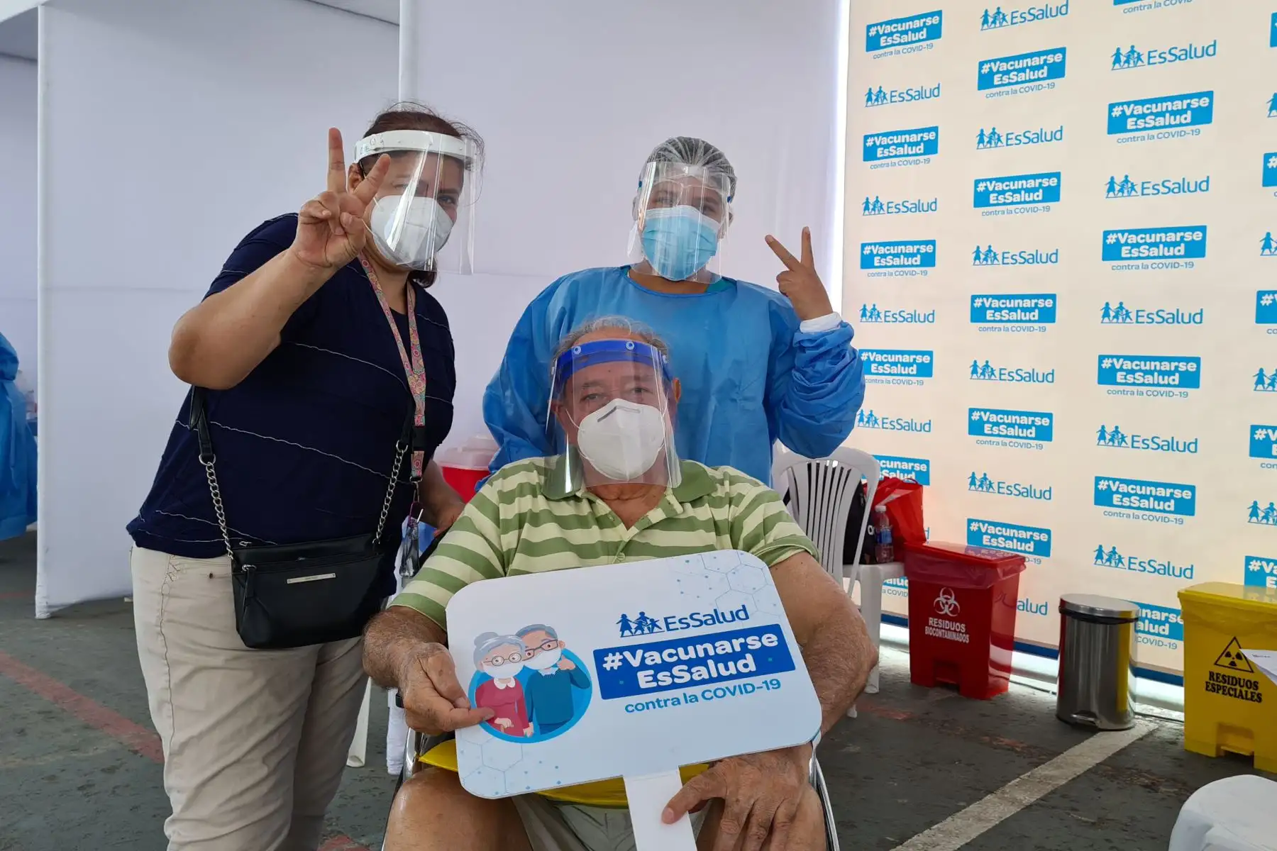EsSalud  promueve  Jornada de Vacunación de segunda dosis para adultos mayores en el polideportivo de San Borja y en Plaza Norte.
Foto: EsSalud
