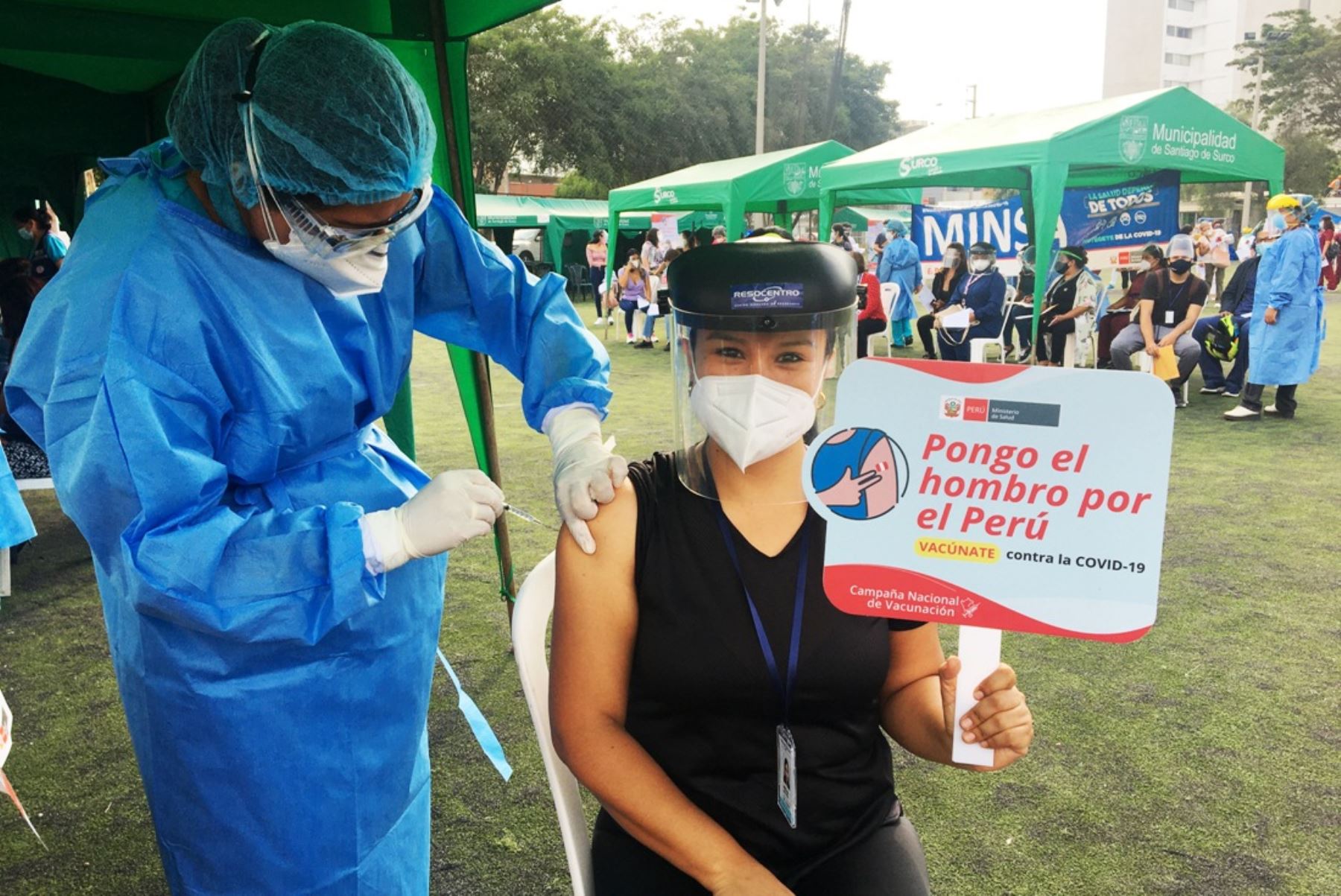 Covid-19: más de 2,000 agremiados de tres colegios profesionales fueron vacunados. Foto: ANDINA/Difusión.