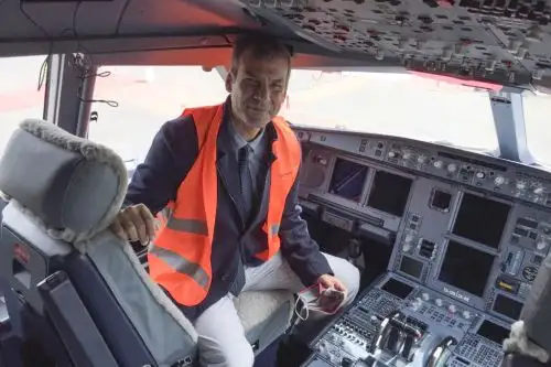 Iván Ricardo Mecklenburg Carbonell, piloto peruano en Uganda. Foto: Difusión