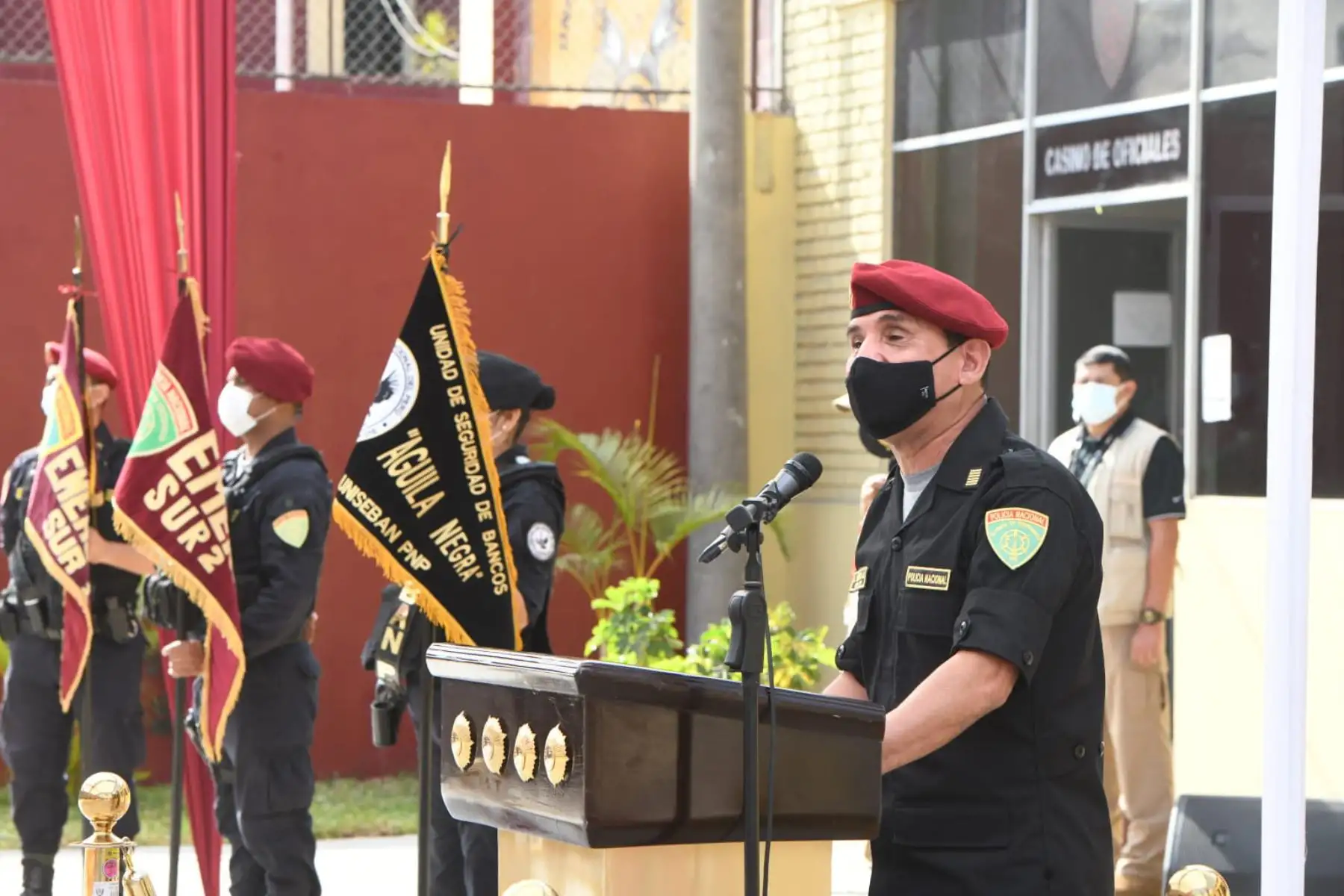 Coronel Luis Pacheco, jefe Diveme, participa en ceremonia por 44 aniversario de la División de Emergencias de la Policía Nacional. Foto: ANDINA/Mininter