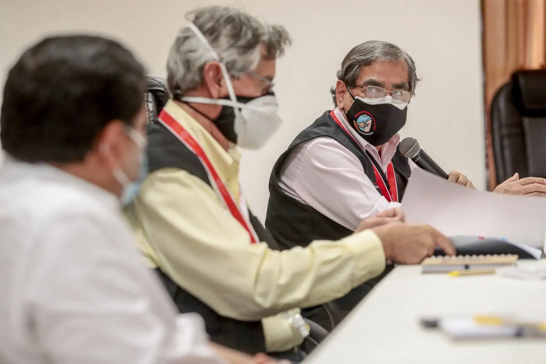 El presidente Francisco Sagasti, junto con el titular del Minsa, Óscar Ugarte, lidera la entrega de camas UCI y equipamiento médico para los hospitales de esta región del país. Foto: ANDINA/Prensa Presencia