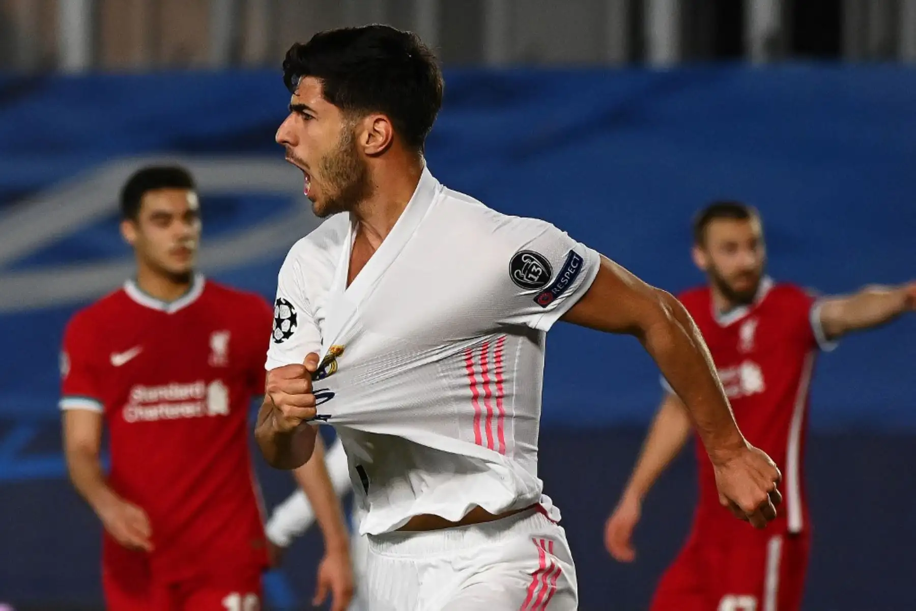 El centrocampista español del Real Madrid Marco Asensio celebra tras marcar un gol durante el partido de ida de cuartos de final de la Liga de Campeones de la UEFA entre el Real Madrid y el Liverpool en el estadio Alfredo di Stefano de Valdebebas, en las afueras de Madrid.

Foto:AFP