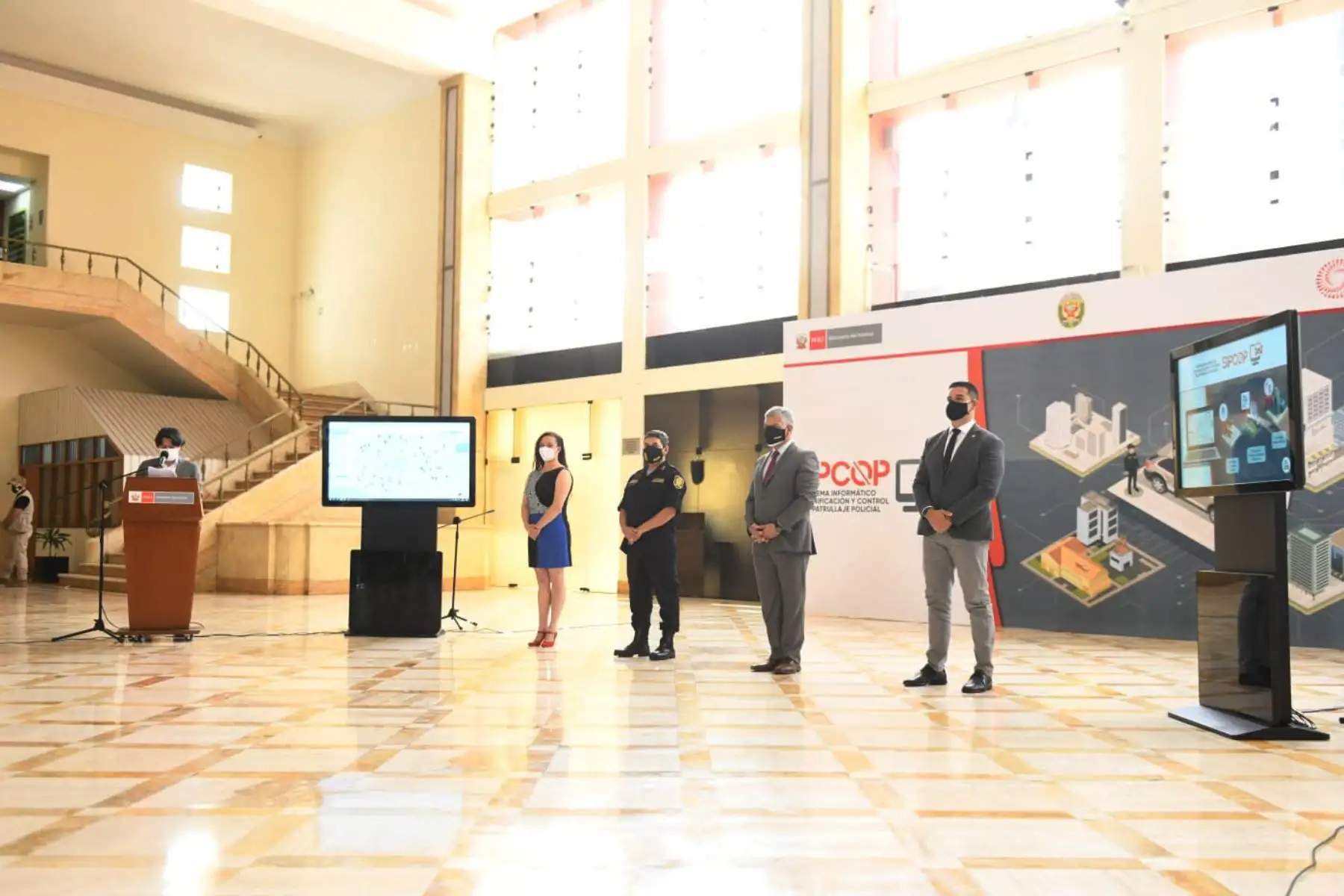 Ministro del Interior, José Elice y  autoridades de la Policía Nacional del Perú participan en ceremonia de presentación del  Sistema Informático de Planificación y Control de Patrullaje Policial (Sipcop) con nuevas funciones en favor de la seguridad.
Foto: Mininter