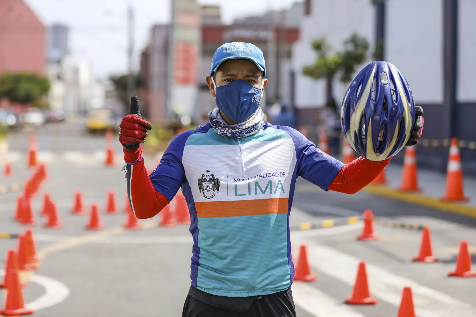 Municipalidad de Lima brinda clases de manejo de bicicleta y asistencia mecánica. Foto: MML