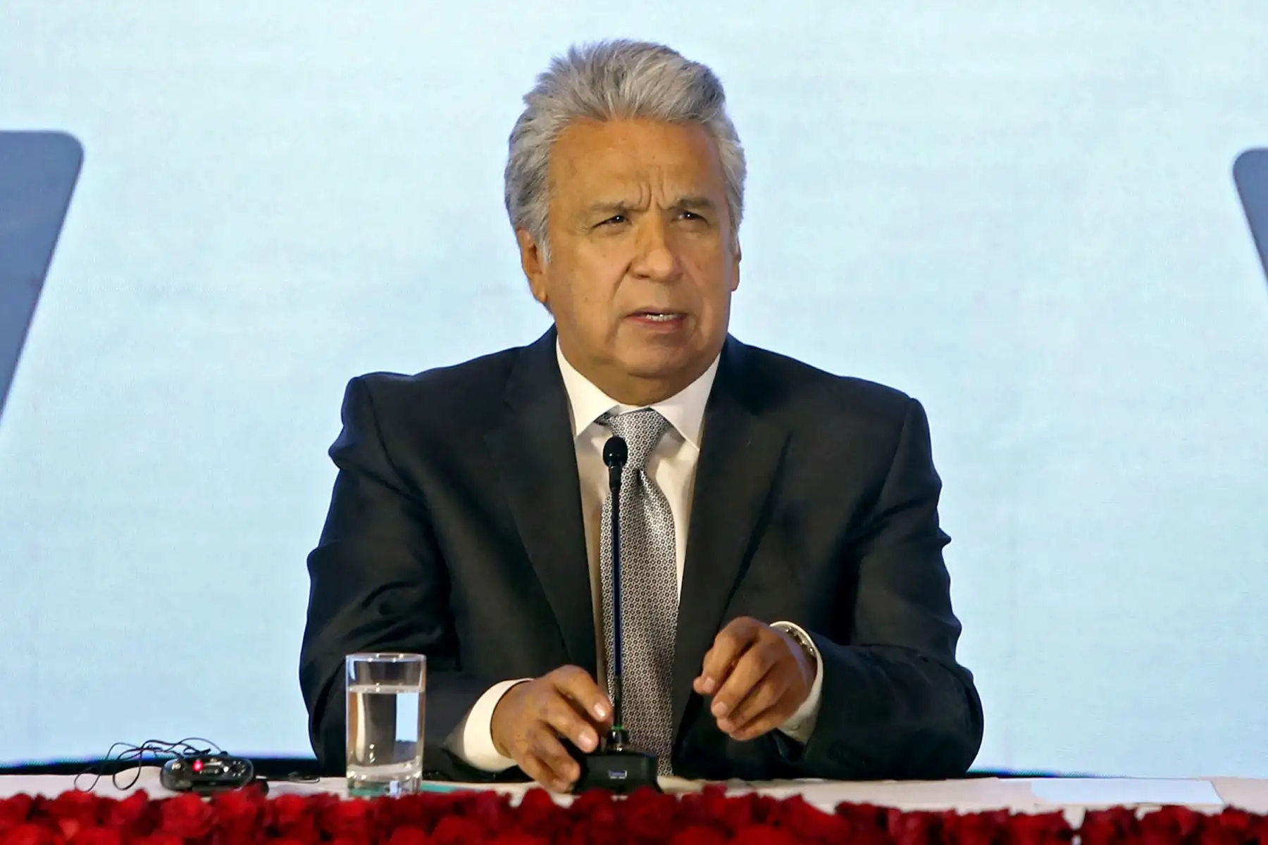Ecuador, que enfrenta una nueva ola de covid-19, volvió desde la semana pasada a imponer un toque de queda de nueve horas en ocho de las 24 provincias del país. Foto: AFP