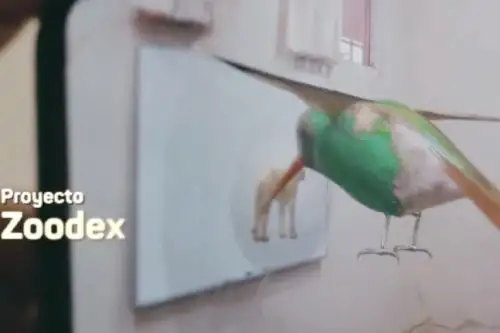 Investigadores de la Universidad Nacional de San Agustín de Arequipa desarrollaron una enciclopedia virtual de zoología llamada “Zoodex”, a través de la cual escolares de 5 y 6 años de edad, pertenecientes al nivel Inicial, aprenden de manera dinámica y lúdica sobre el mundo de los animales, gracias a las ventajas que brinda la tecnología de la realidad aumentada.