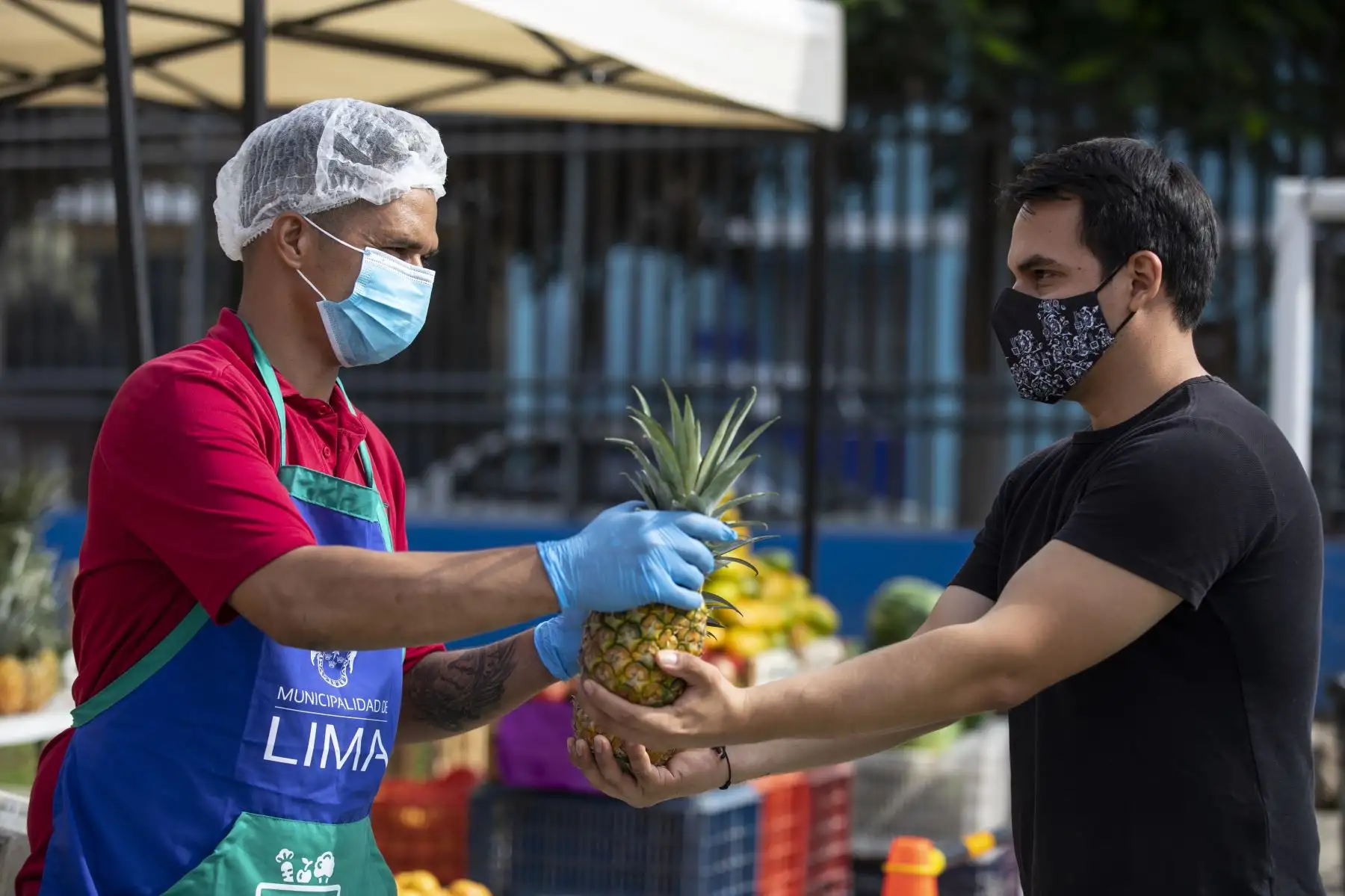 Compra de productos alimenticios. ANDINA/Difusión
