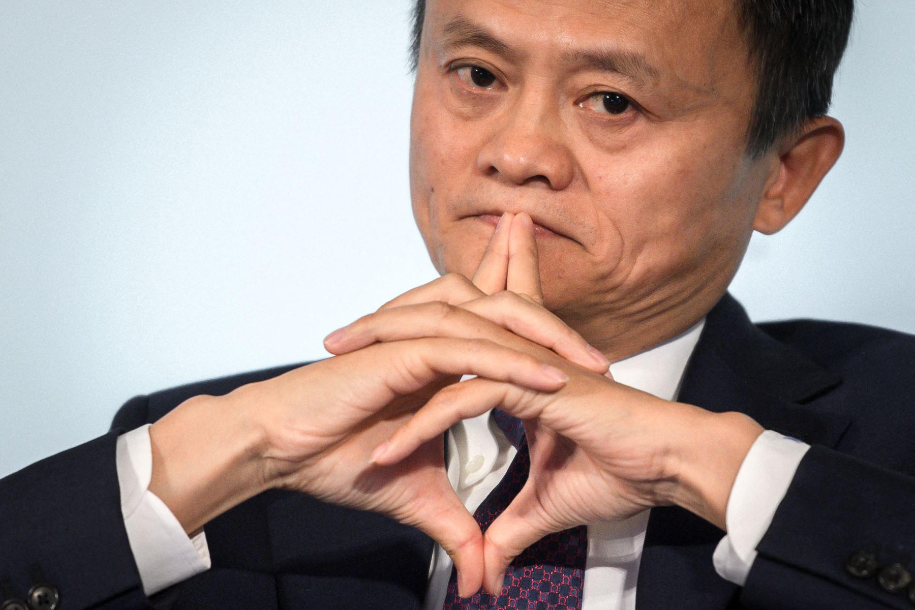 La Administración Estatal de Regulación del Mercado de China impuso hoy sábado una sanción administrativa al grupo Alibaba por su conducta monopólica de implementación de un "acuerdo de exclusividad" sobre la base de los resultados de la investigación, informó la agencia oficial China. Foto: AFP.
