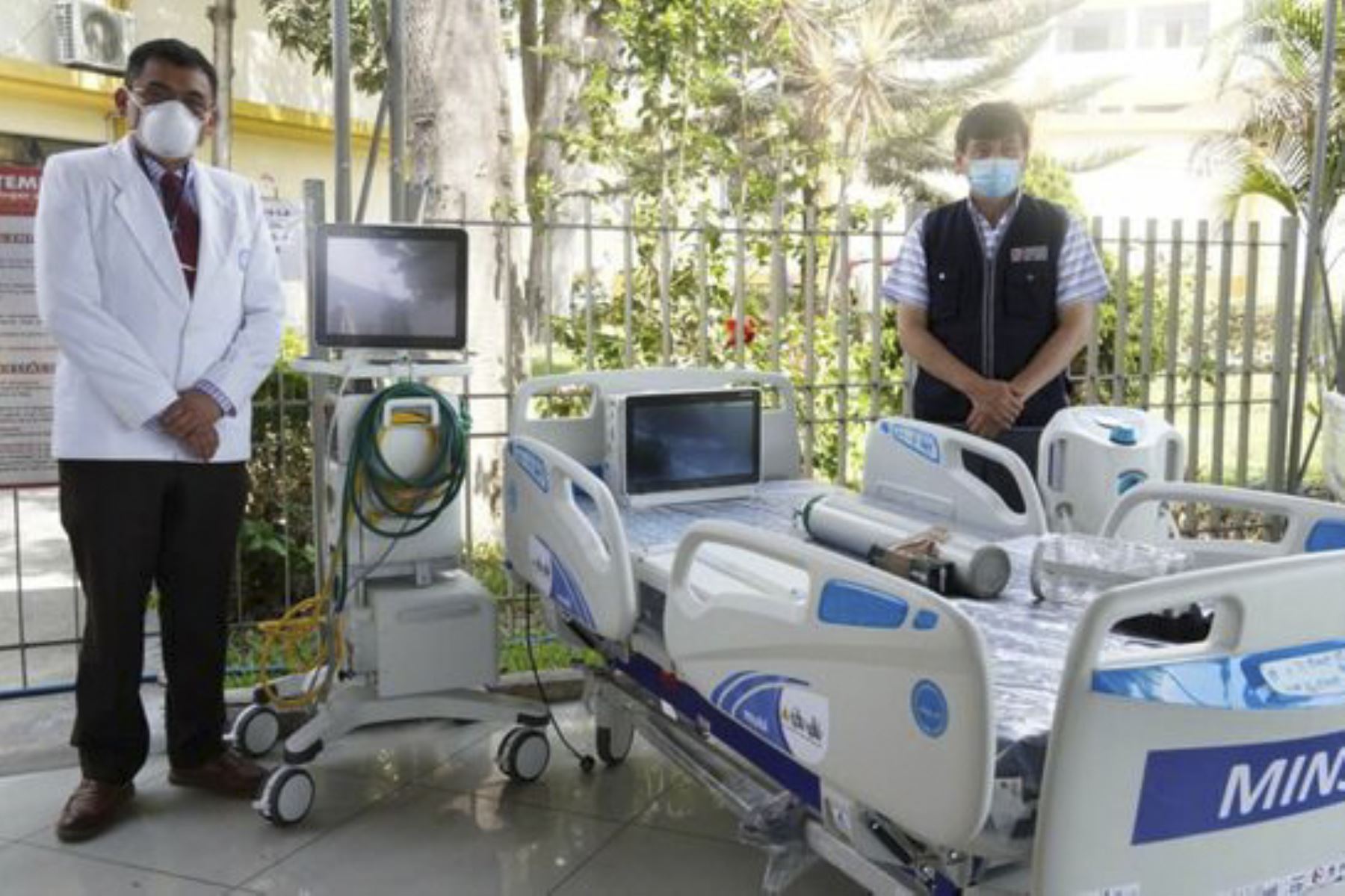 El Minsa entregó hoy 10 kits de camas UCI al Hospital Cayetano Heredia de Lima. Foto: ANDINA/Difusión