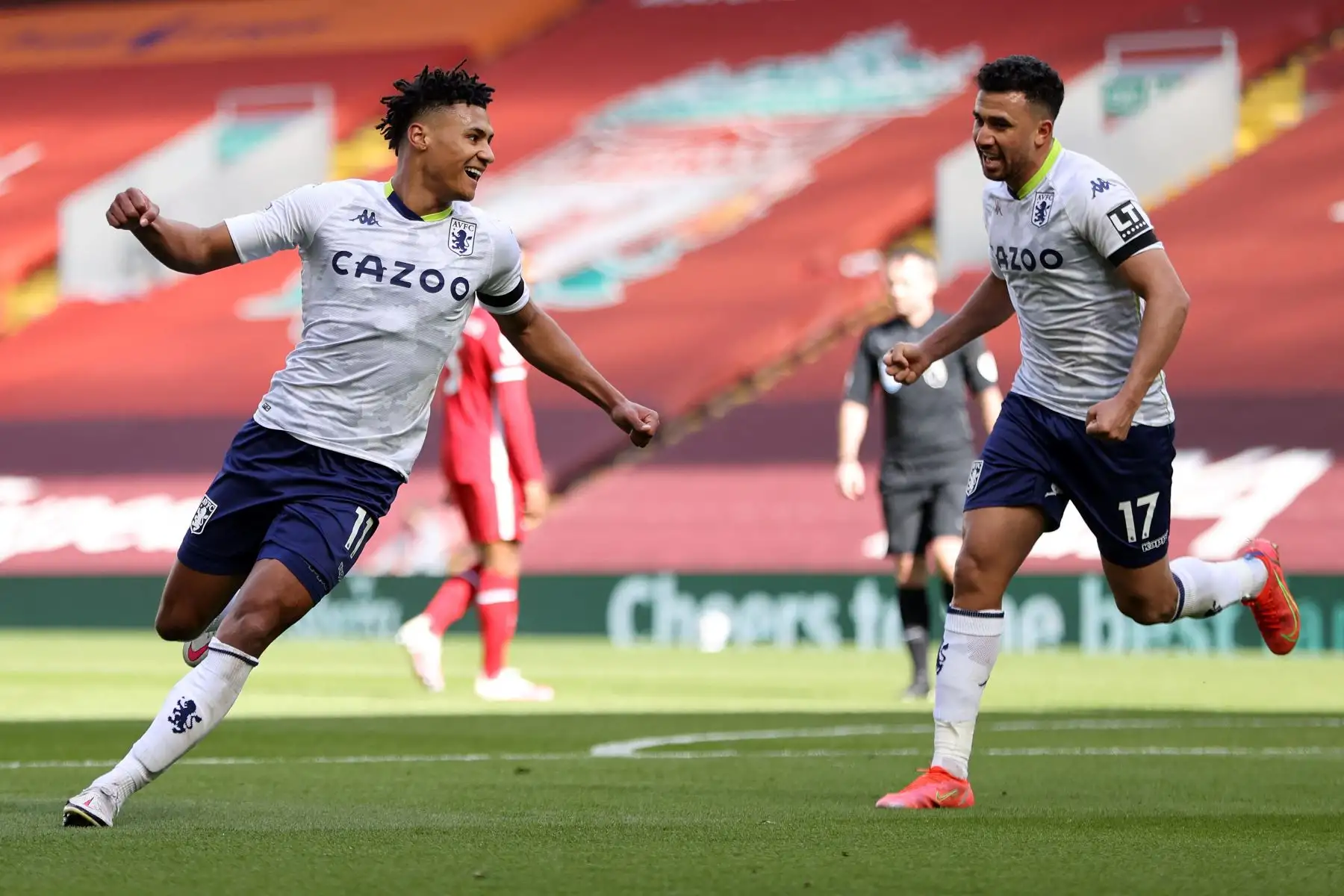 El delantero inglés de Aston Villa, Ollie Watkins Celebra el gol de apertura durante el partido de fútbol de la Premier League inglesa entre Liverpool y Aston Villa.
Foto: AFP