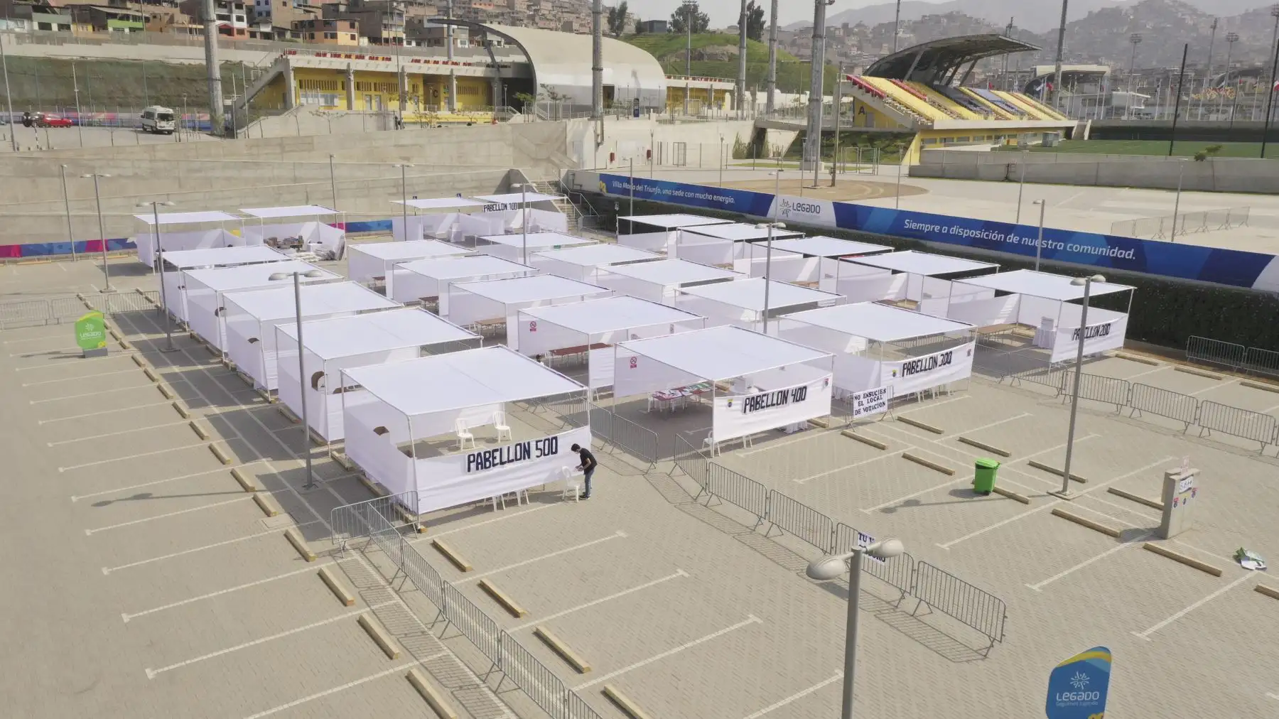 El Proyecto Legado, pone a disposición de la ONPE, el Polideportivo Villa El Salvador, la Villa Deportiva Nacional (VIDENA) y el Complejo Deportivo de Villa María del Triunfo, sedes quedaron listas para recibir a 51 683 ciudadanos, en las Elecciones Generales de este domingo 11 de abril.  Foto: LEGADO