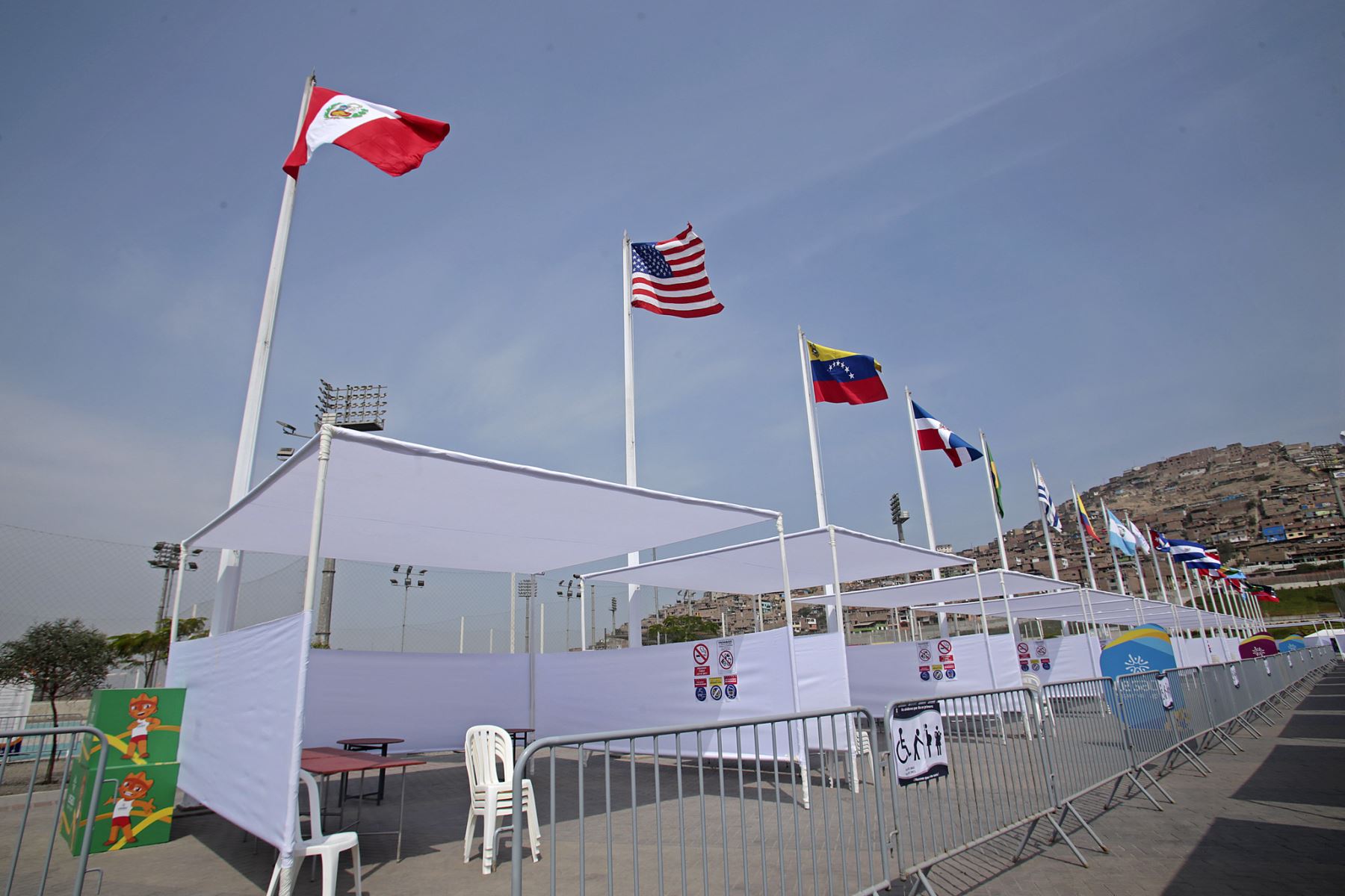 Las sedes de los Juegos Panamericanos en Lima fueron habilitadas como puntos de votación.