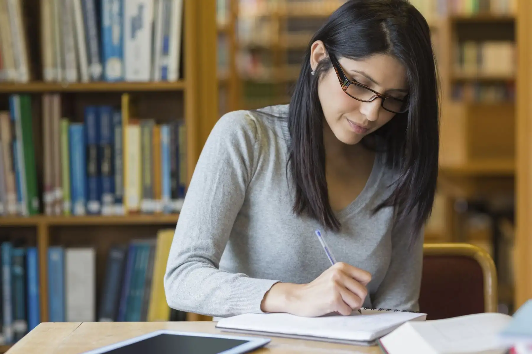 Estudiar y trabajar a la vez, un reto que genera muchos sacrificios.