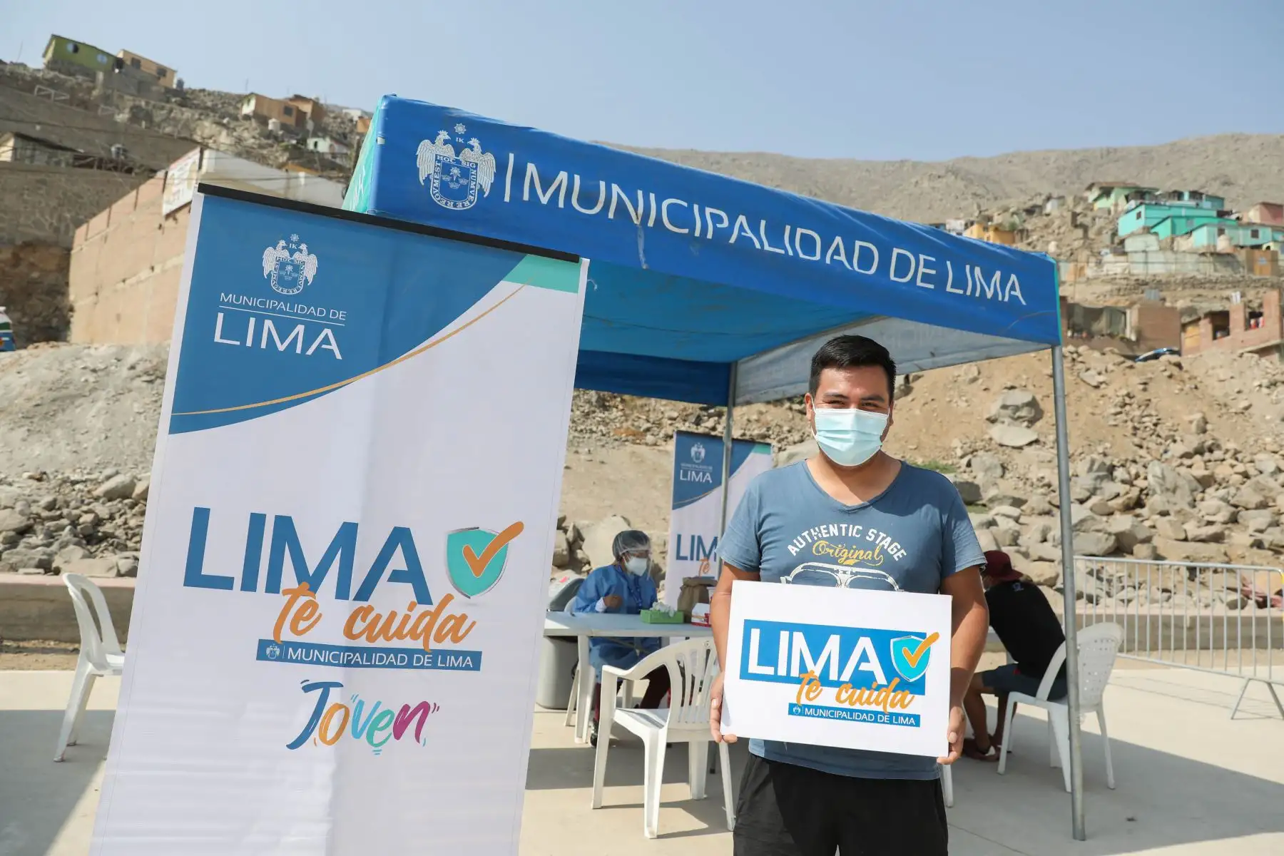Municipalidad de Lima, a través de Sisol Salud promueve  campañas gratuitas de descarte de covid-19, que busca la detección y atención temprana de esta enfermedad, en los distritos de Ate, Lurigancho y Chorrillos.
Foto: Municipalidad de Lima