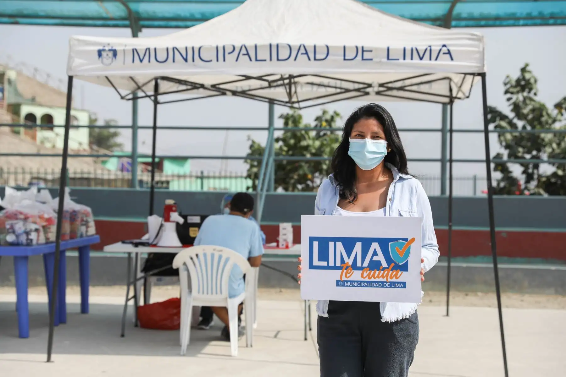 Municipalidad de Lima, a través de Sisol Salud promueve  campañas gratuitas de descarte de covid-19, que busca la detección y atención temprana de esta enfermedad, en los distritos de Ate, Lurigancho y Chorrillos.
Foto: Municipalidad de Lima