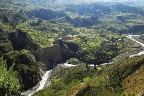 Este proceso de formalización empezó el 8 de abril y culminará en mayo de 2021 teniendo como propósito facilitar y dinamizar la obtención de licencias de uso de agua de manera conjunta o por bloques.